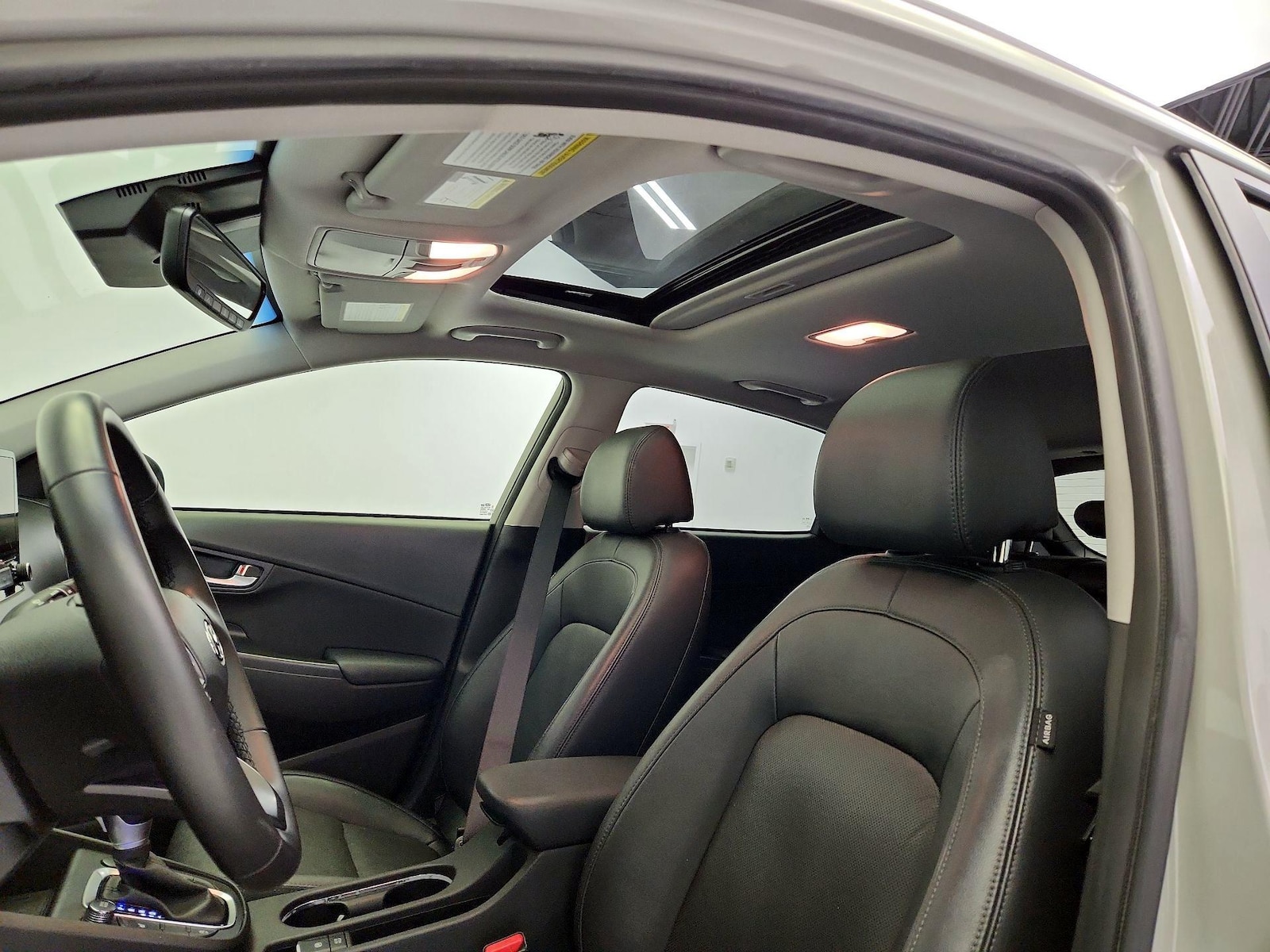 Sunroof(s) & Overhead Airbags