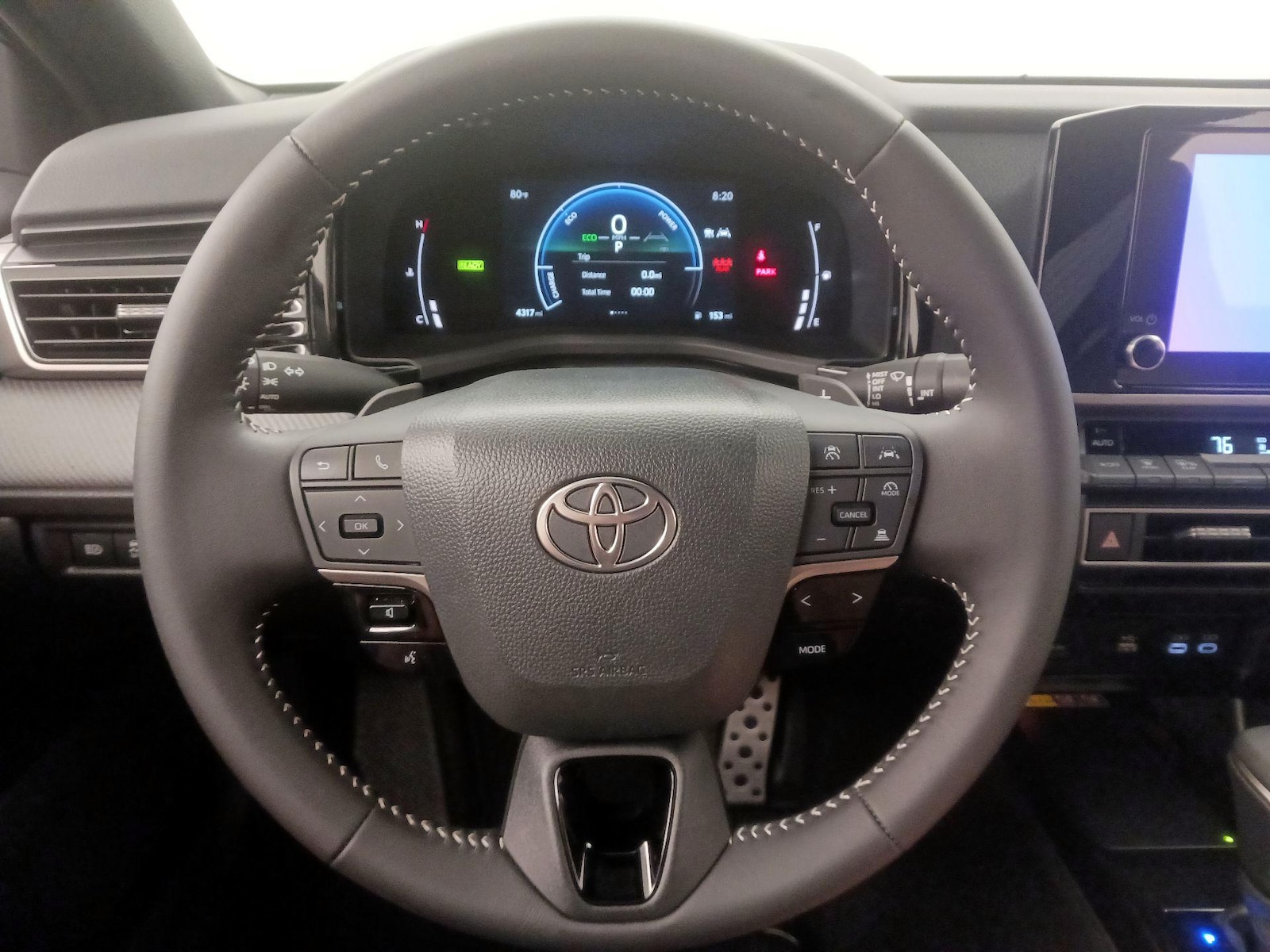 2026 Toyota Camry SE - Photo 11