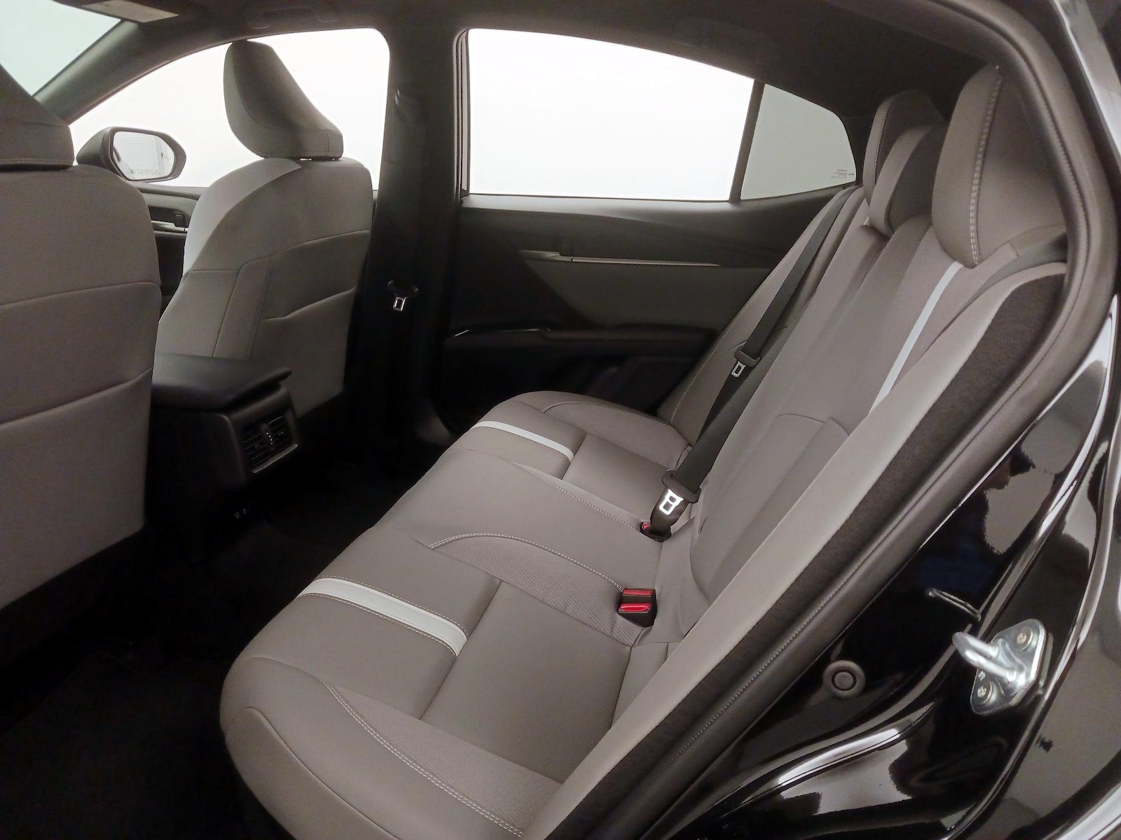 2026 Toyota Camry SE - Photo 21