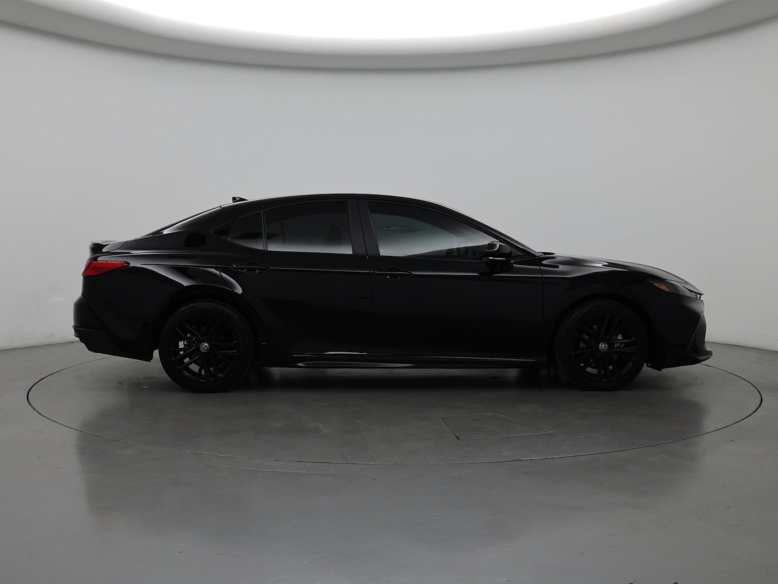 2026 Toyota Camry SE - Photo 8