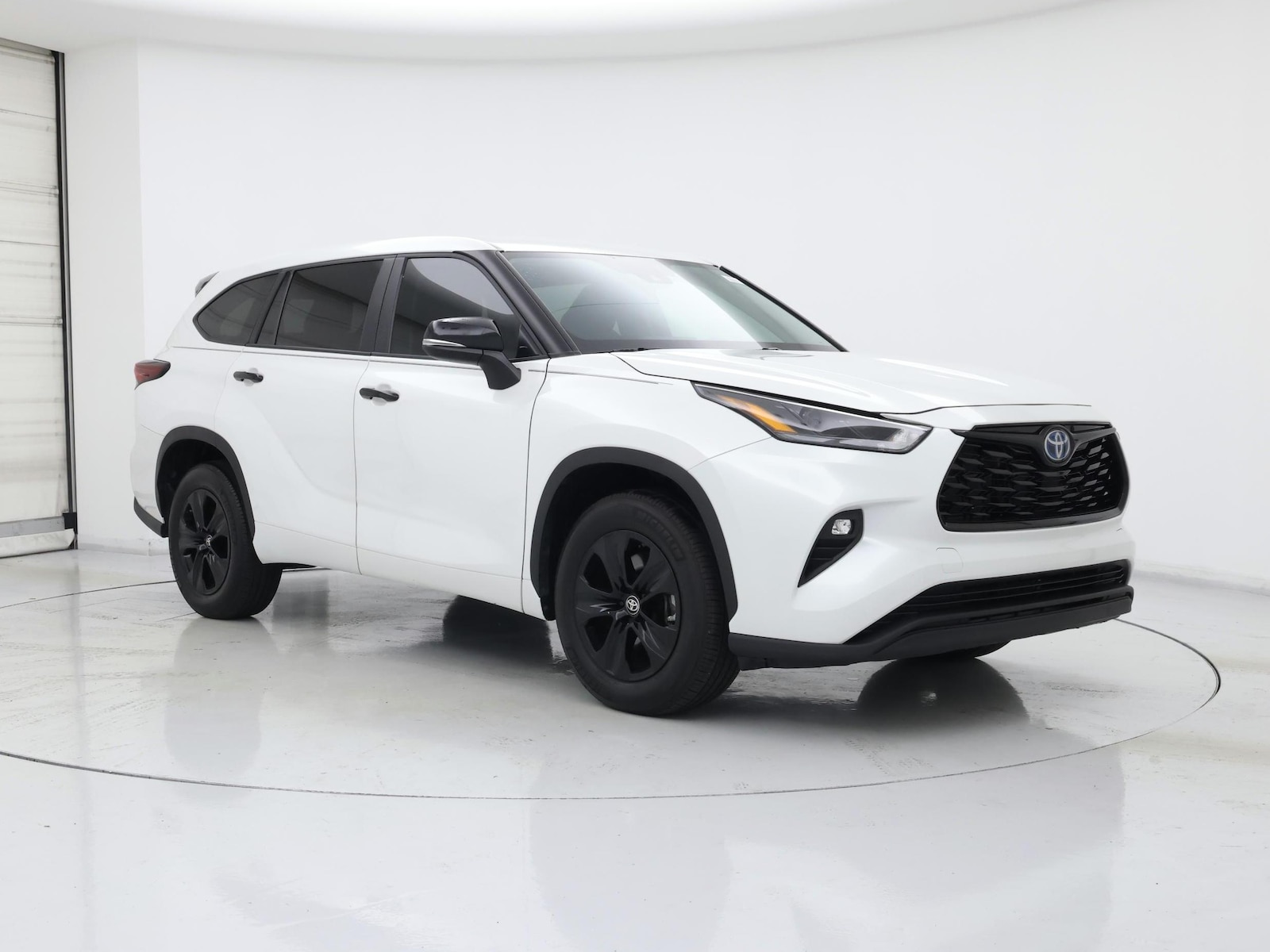 2024 Toyota Highlander Hybrid LE Nightshade, photo 2