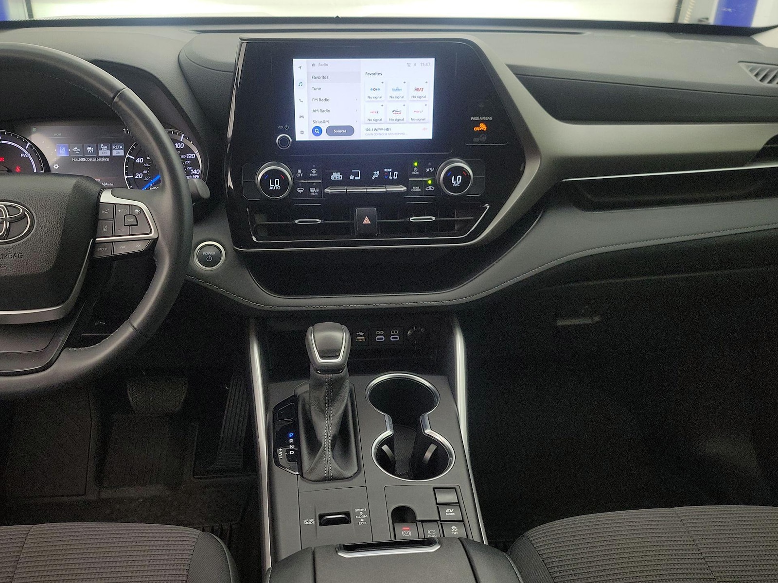 2024 Toyota Highlander Hybrid LE Nightshade, photo 10