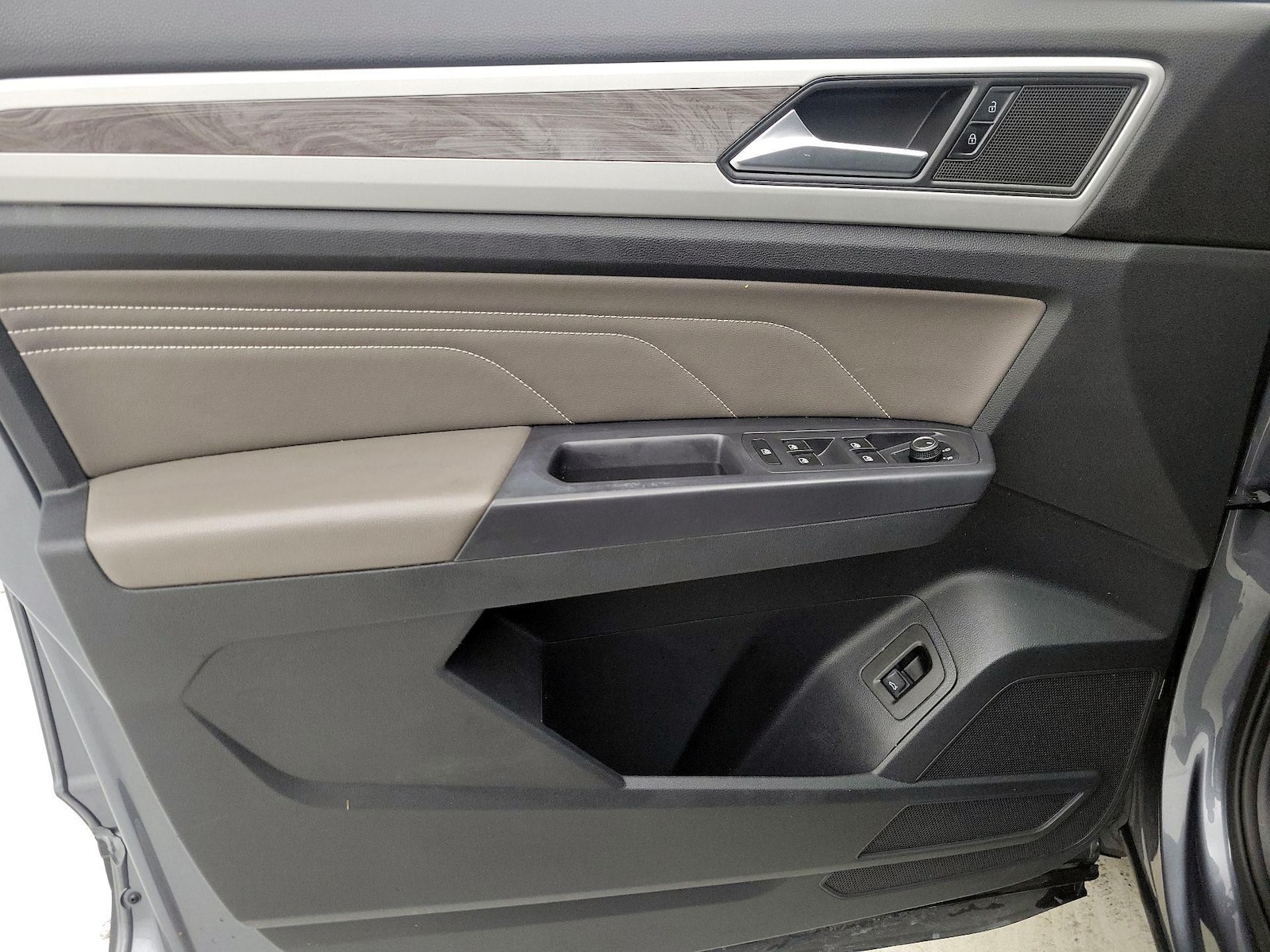 2021 Volkswagen Atlas Cross Sport SE w/Tech - Photo 13