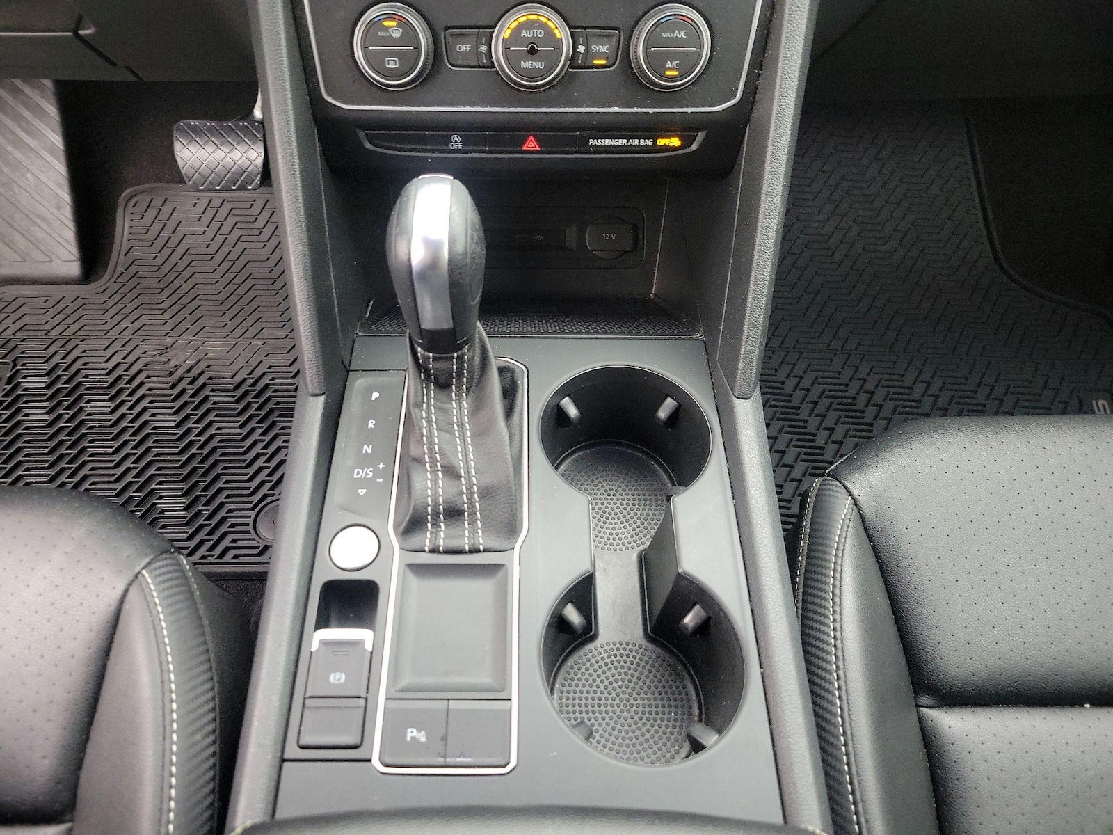 2021 Volkswagen Atlas Cross Sport SE w/Tech - Photo 18
