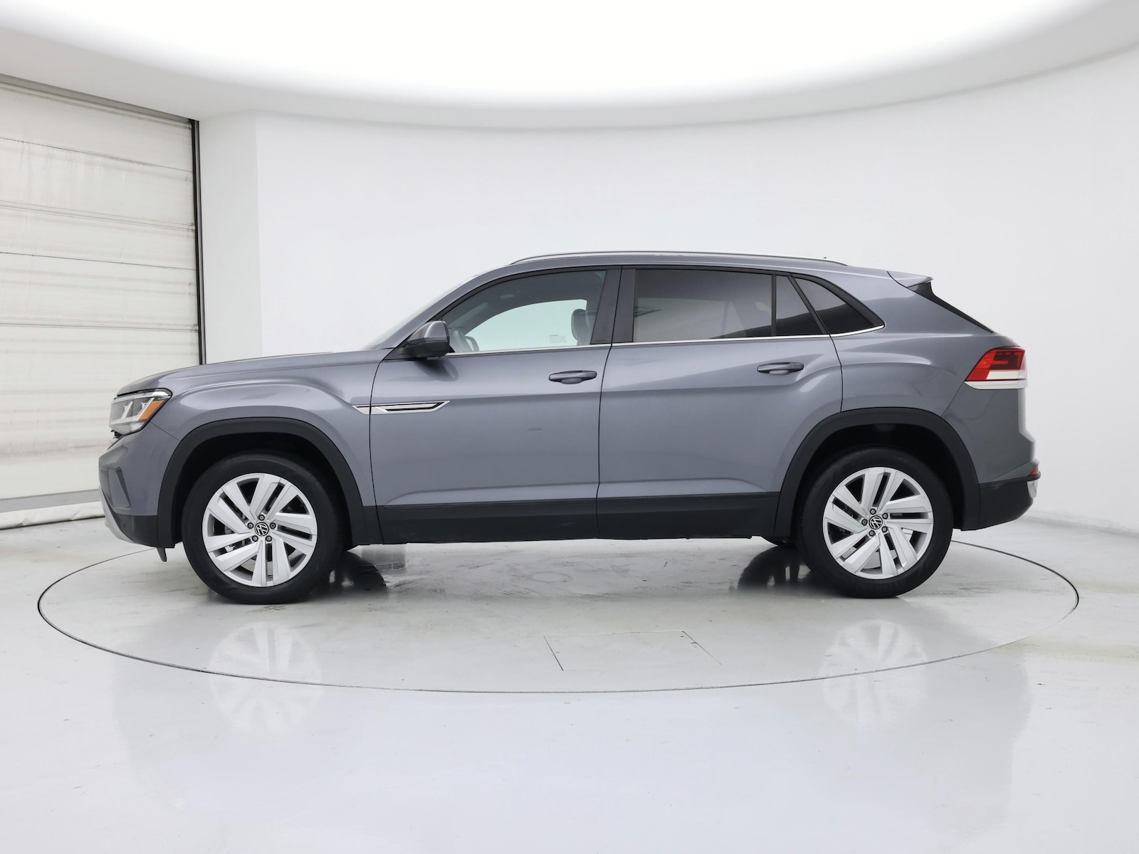 2021 Volkswagen Atlas Cross Sport SE w/Tech - Photo 4