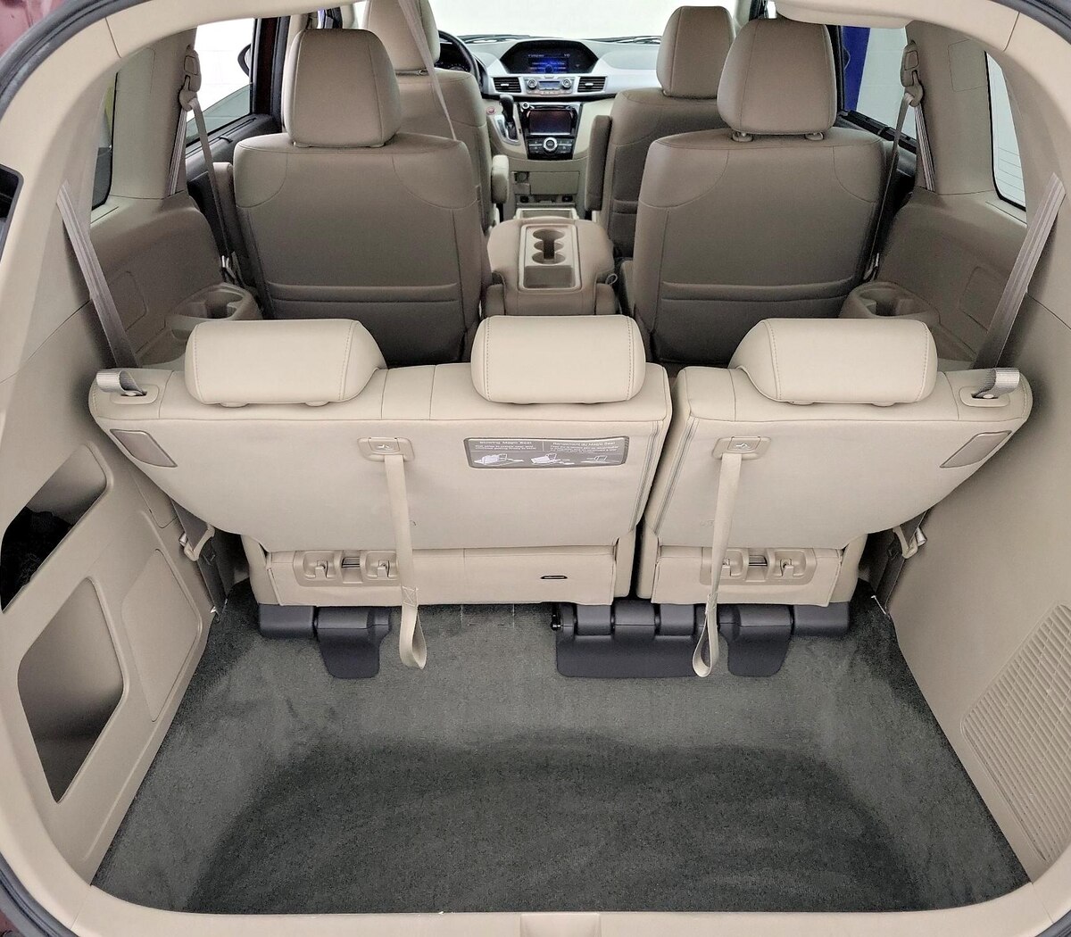 Trunk/Cargo (Seats Up)