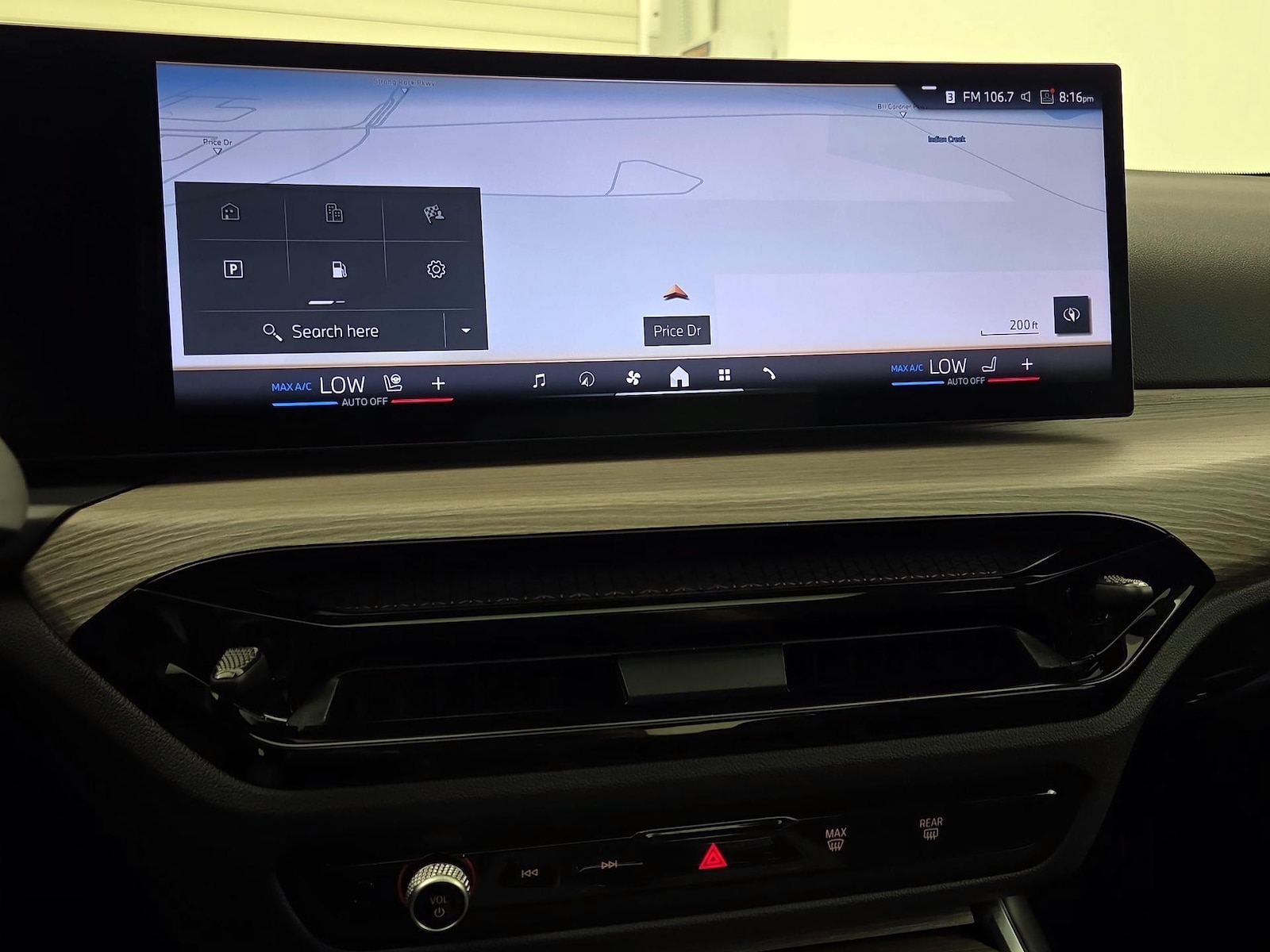 2025 BMW 3 Series 330i - Photo 15