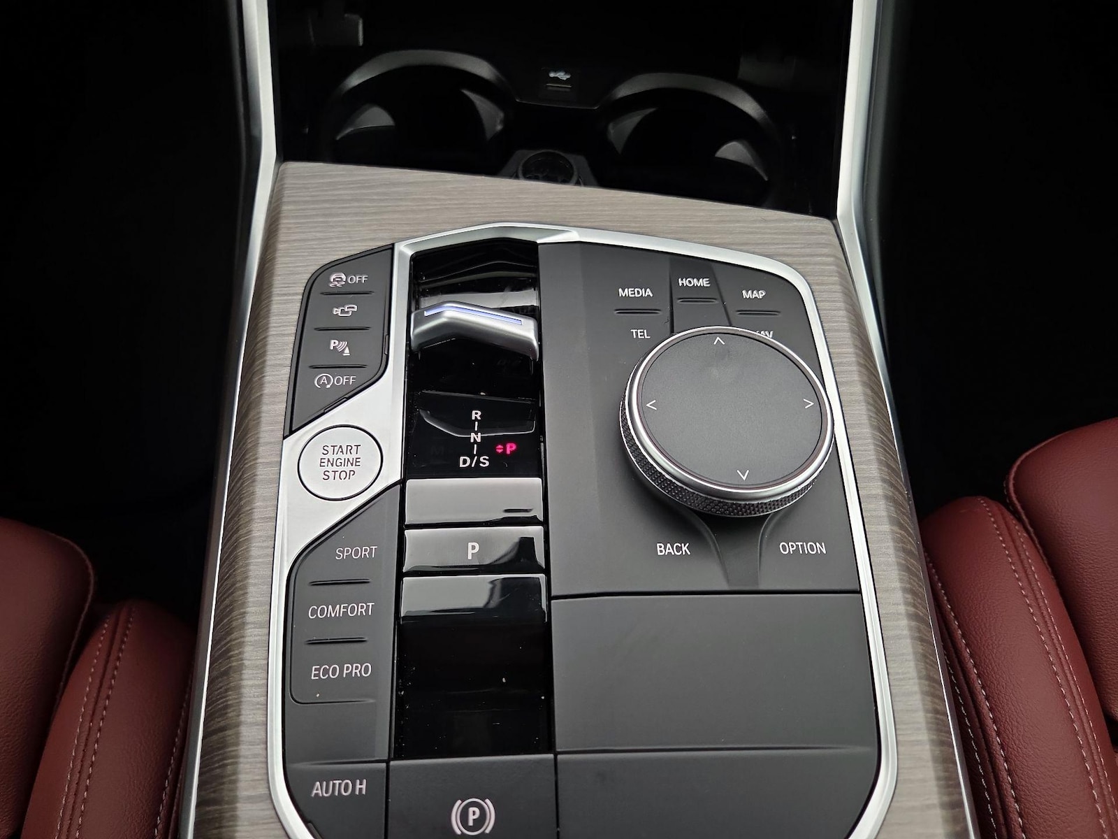 2025 BMW 3 Series 330i - Photo 19