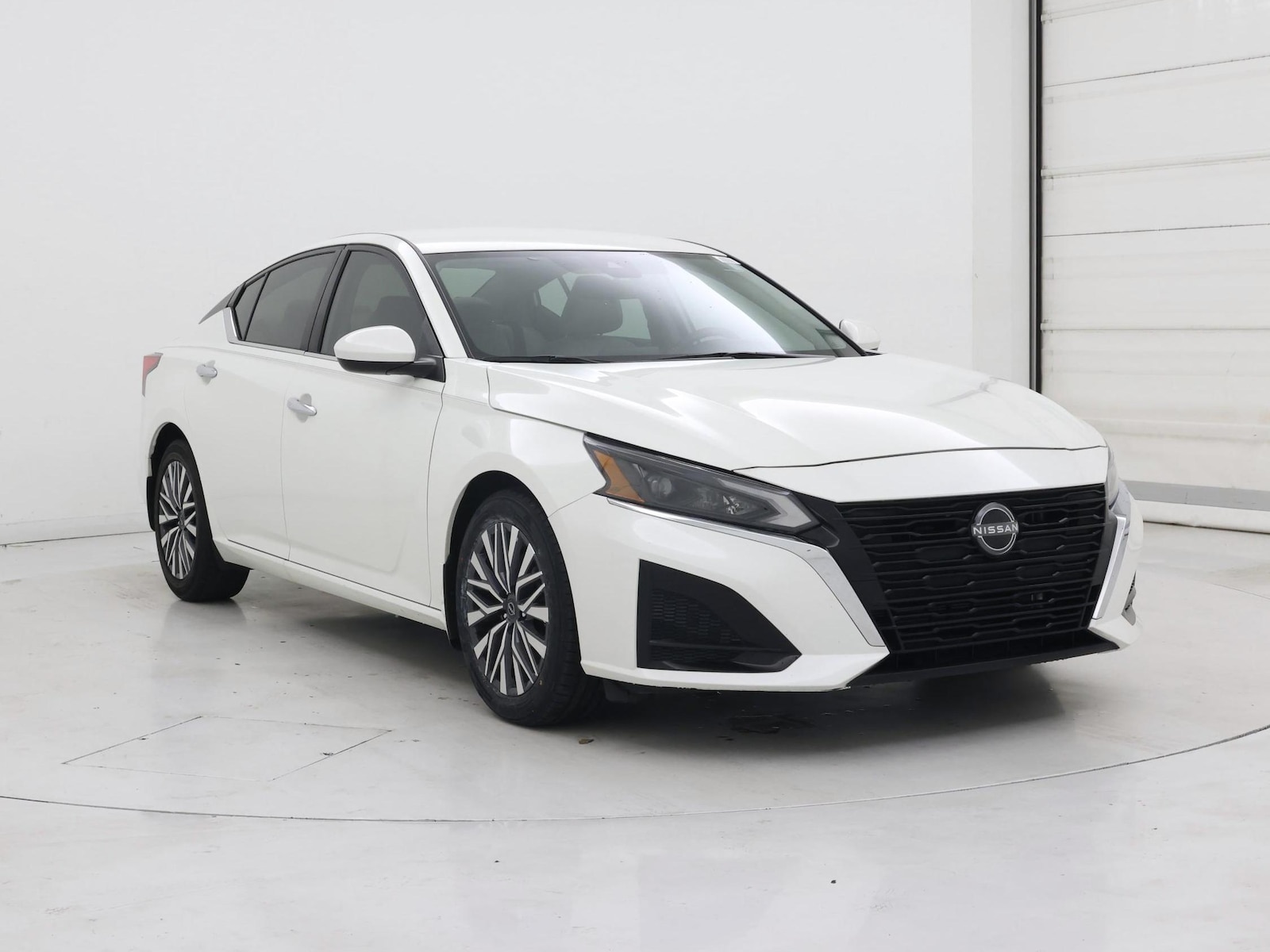2023 Nissan Altima SV - Photo 2