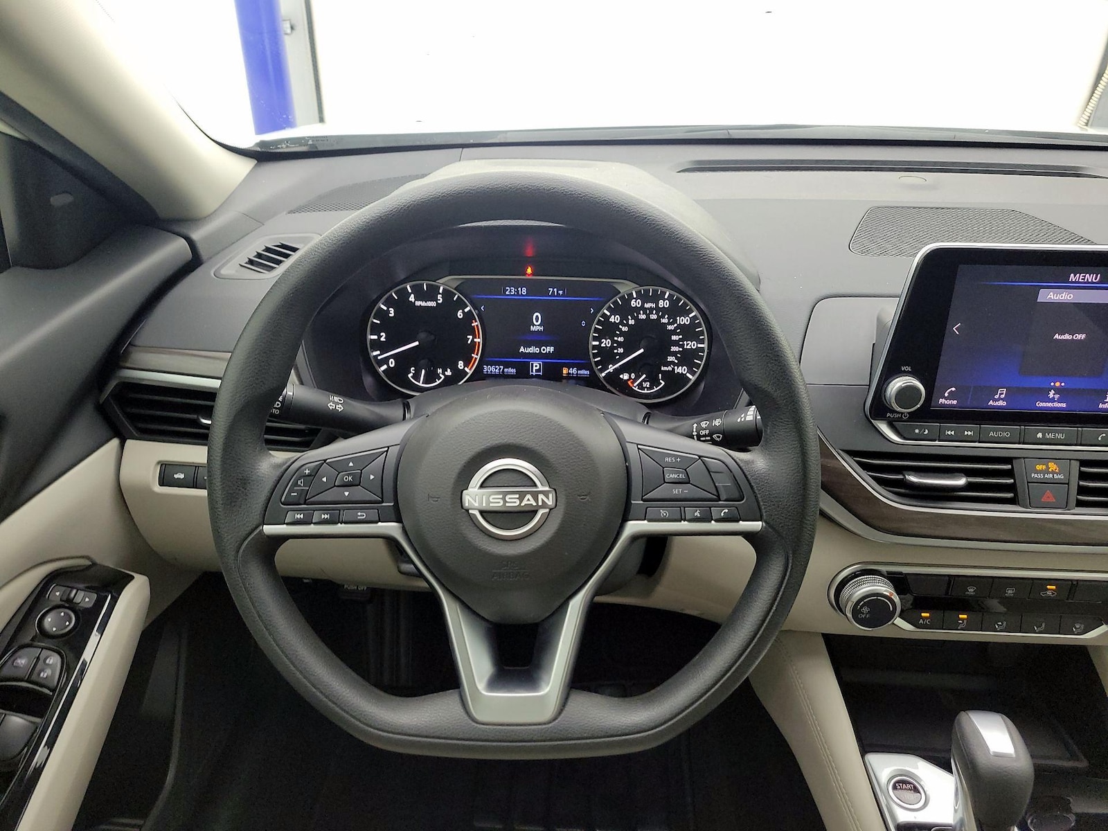 2023 Nissan Altima SV - Photo 11
