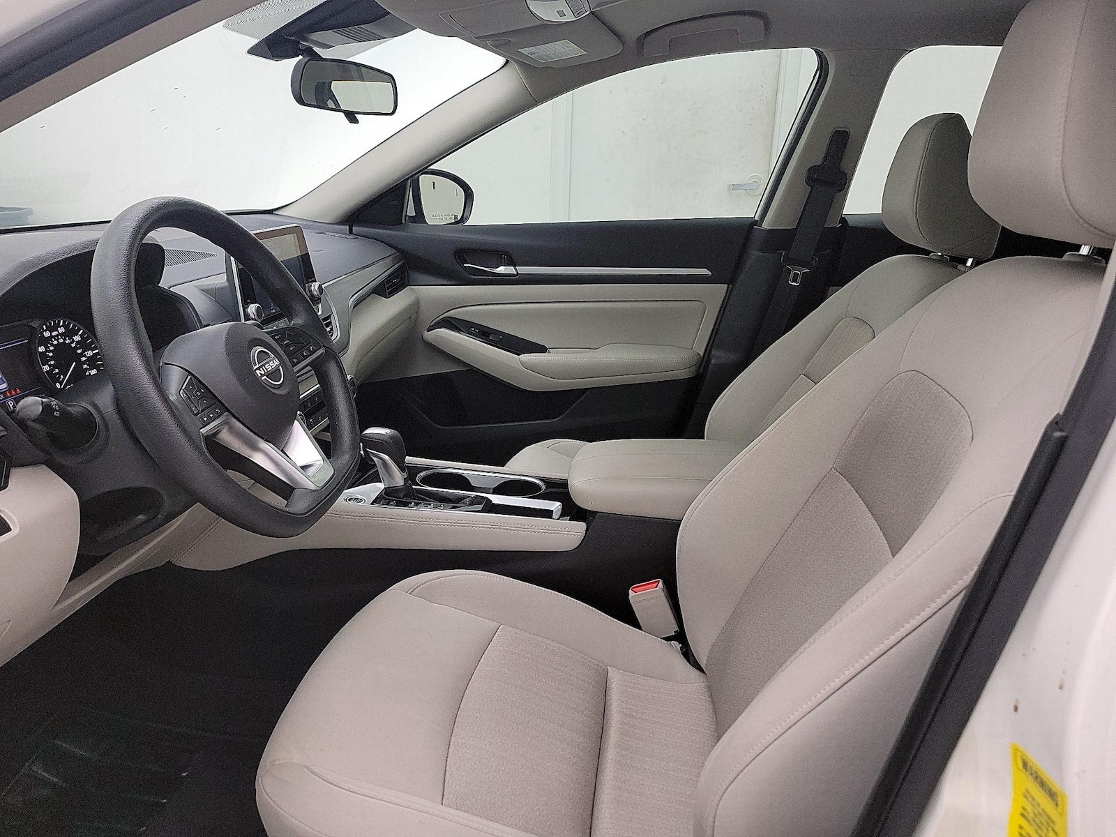 2023 Nissan Altima SV - Photo 12