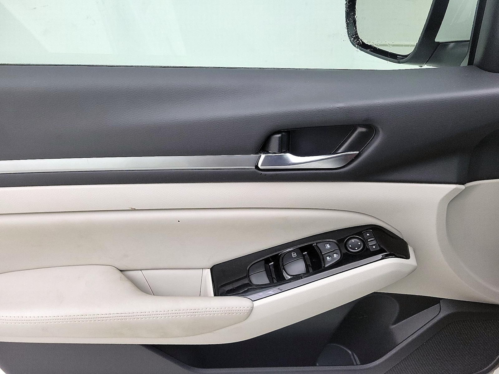 2023 Nissan Altima SV - Photo 13