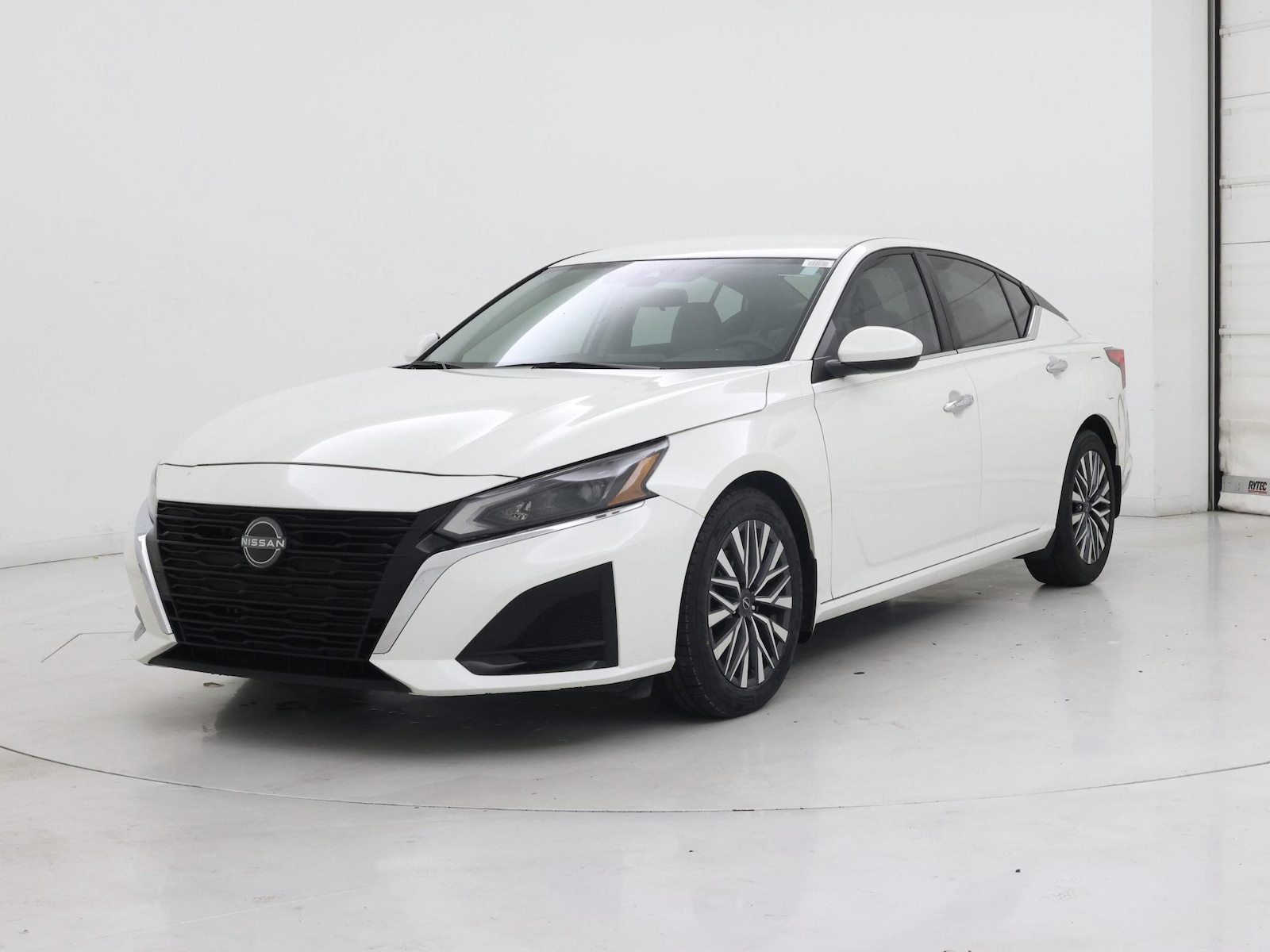 2023 Nissan Altima SV - Photo 5