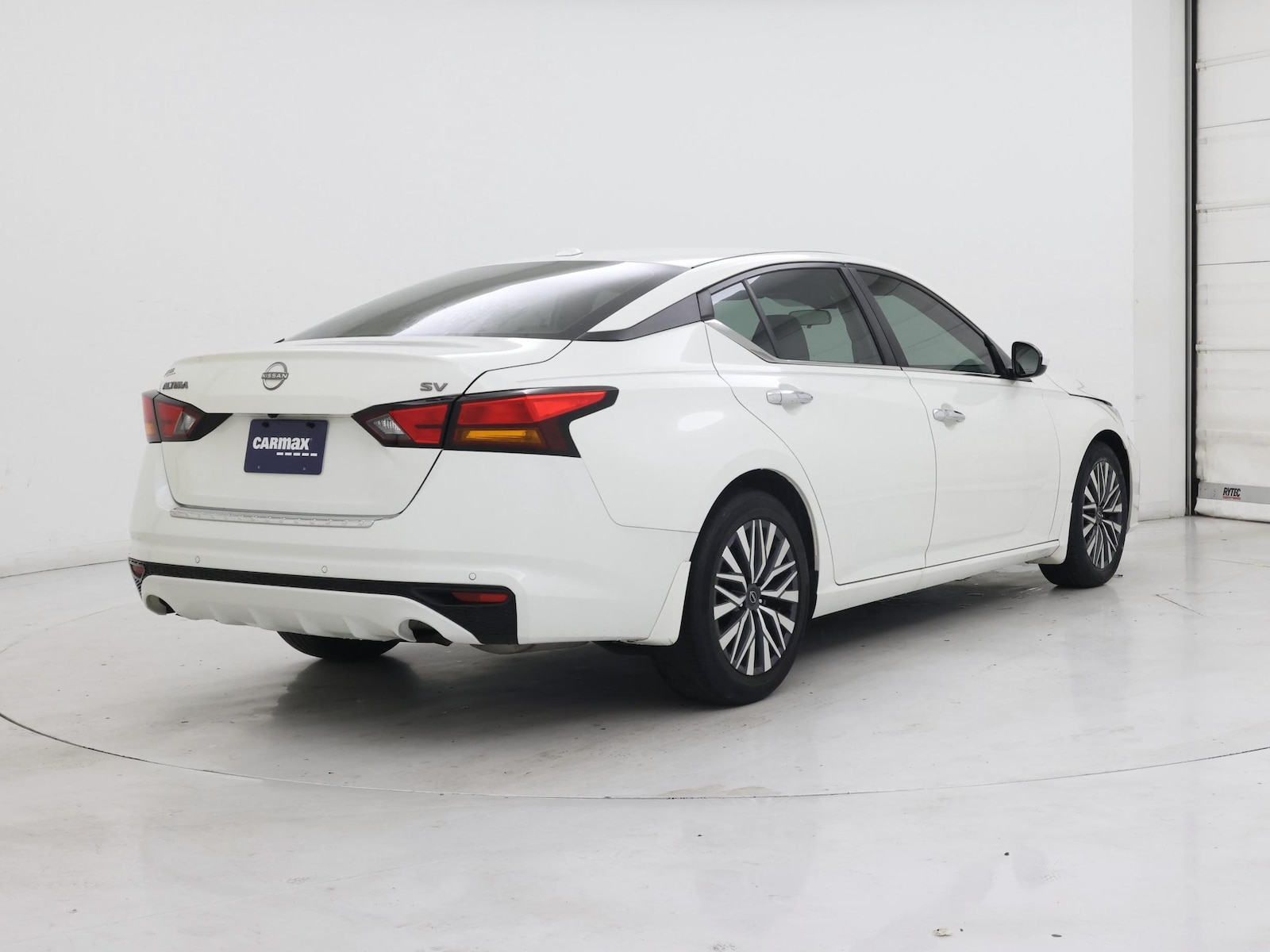 2023 Nissan Altima SV - Photo 9
