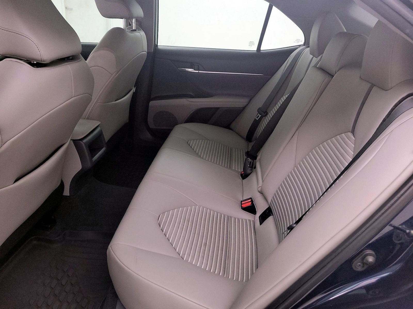 2022 Toyota Camry SE - Photo 20