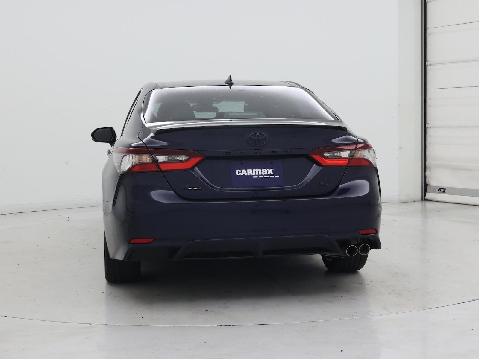 2022 Toyota Camry SE - Photo 7