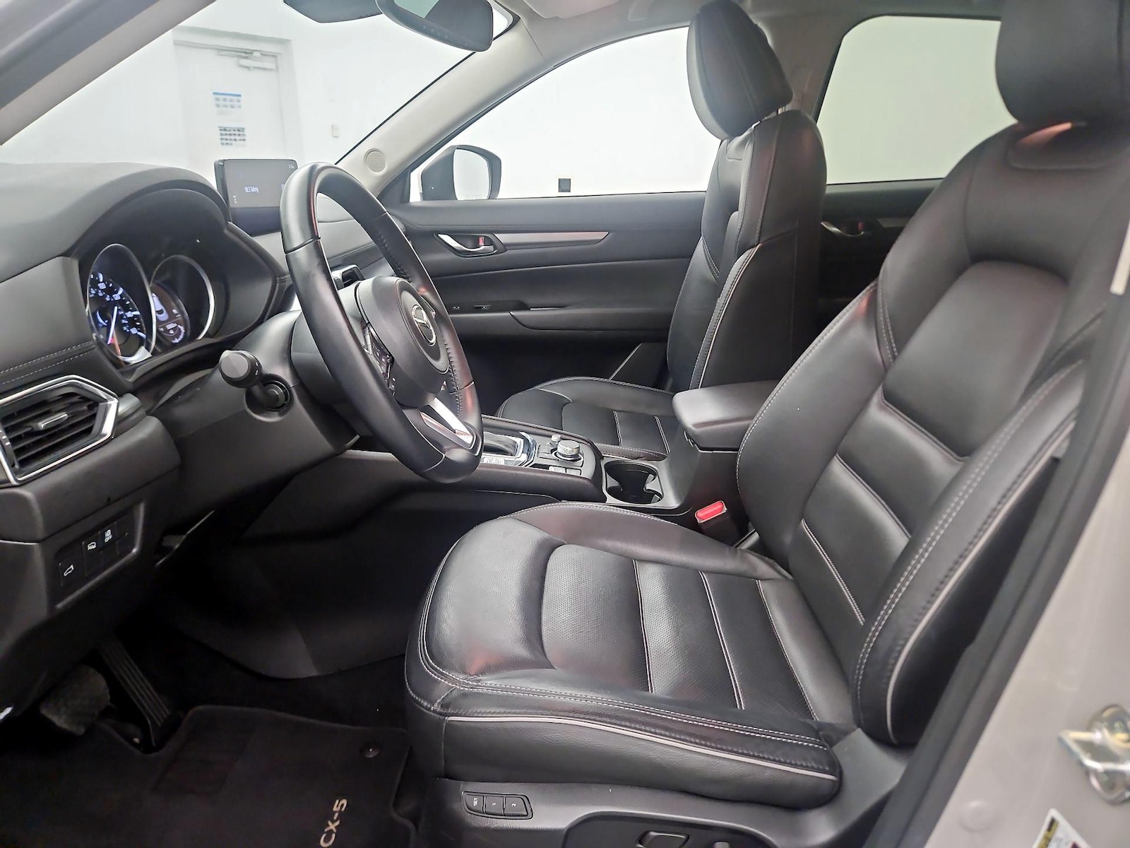 2025 Mazda CX-5 S Preferred package - Photo 12