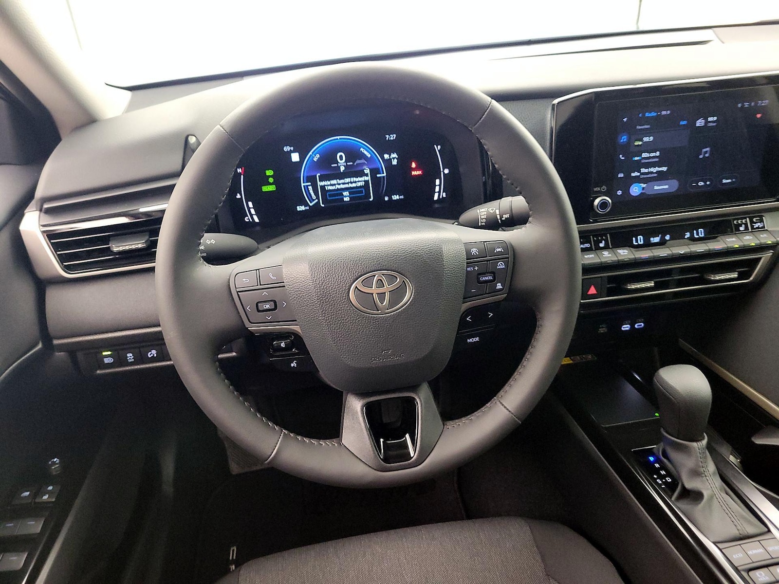 2026 Toyota Camry LE - Photo 11