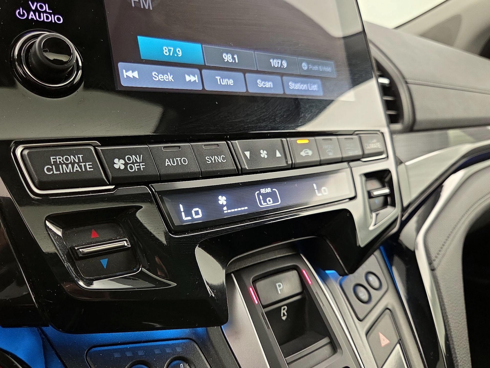 2023 Honda Odyssey Elite - Photo 18