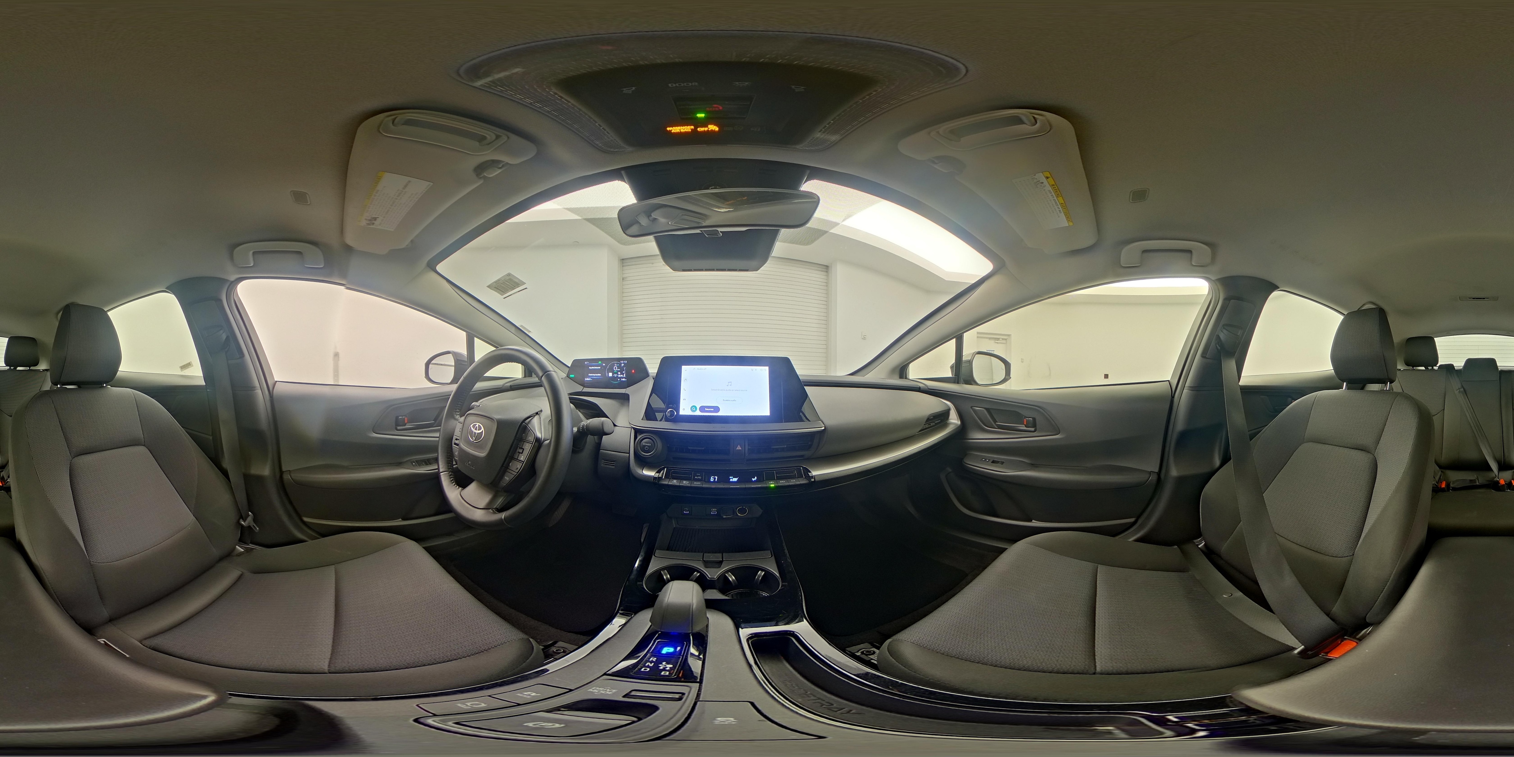 2025 Toyota Prius LE - Photo 23