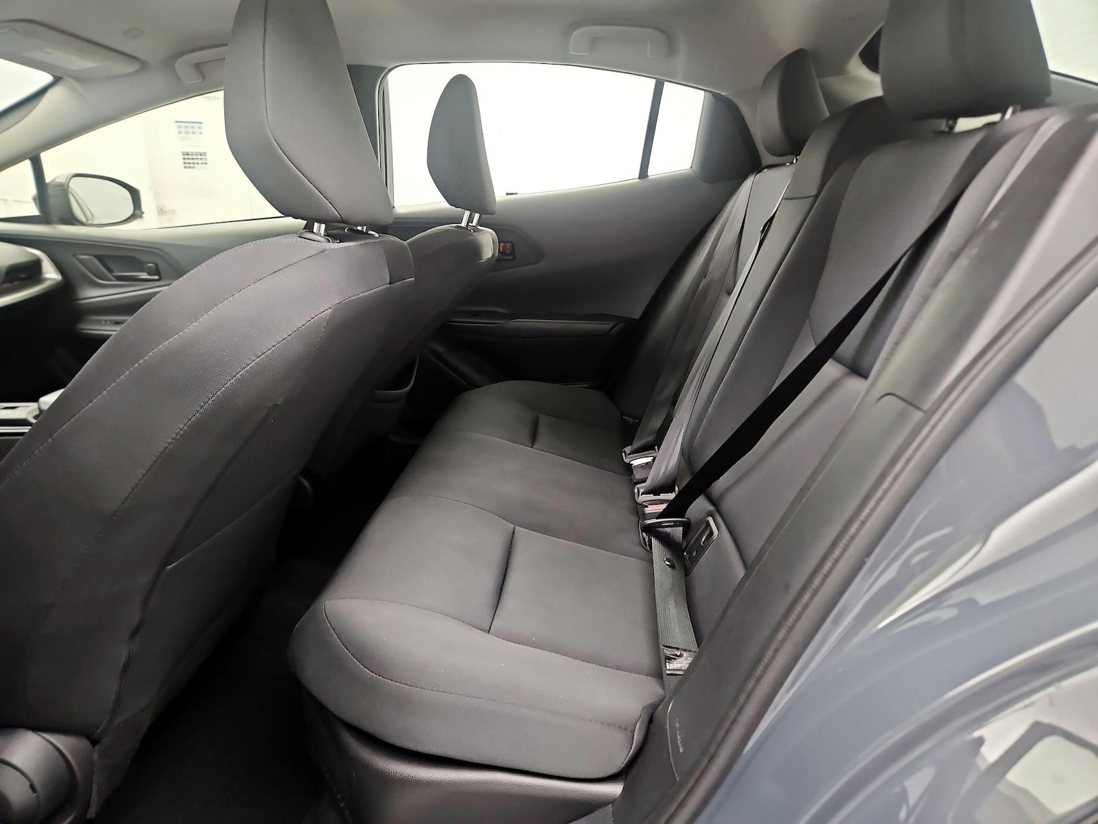 2025 Toyota Prius LE - Photo 19
