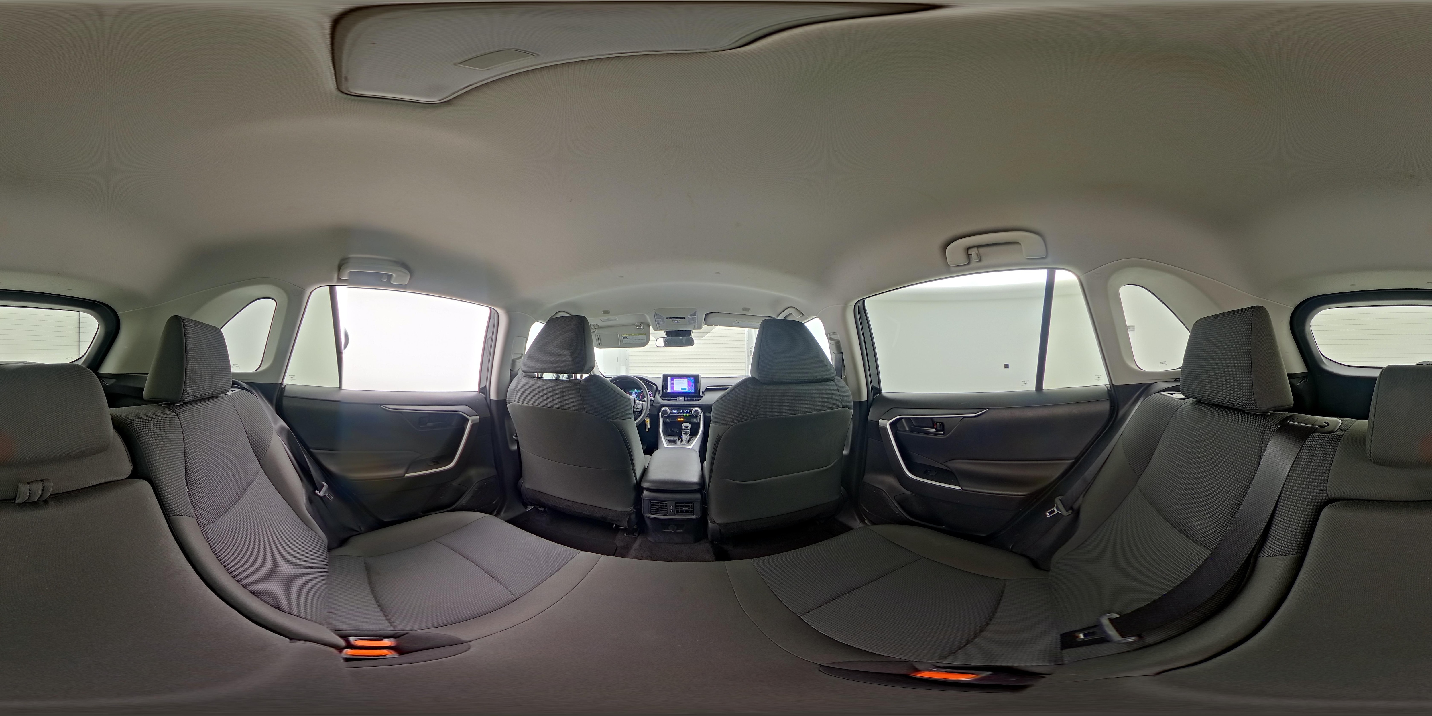 2025 Toyota RAV4 LE - Photo 26