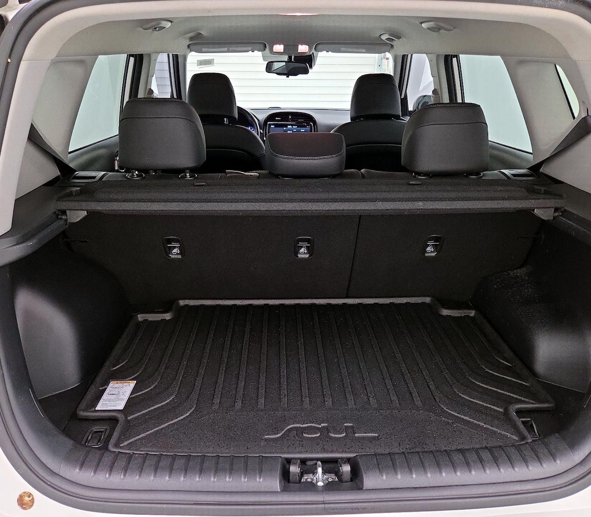 Trunk/Cargo (Seats Up)