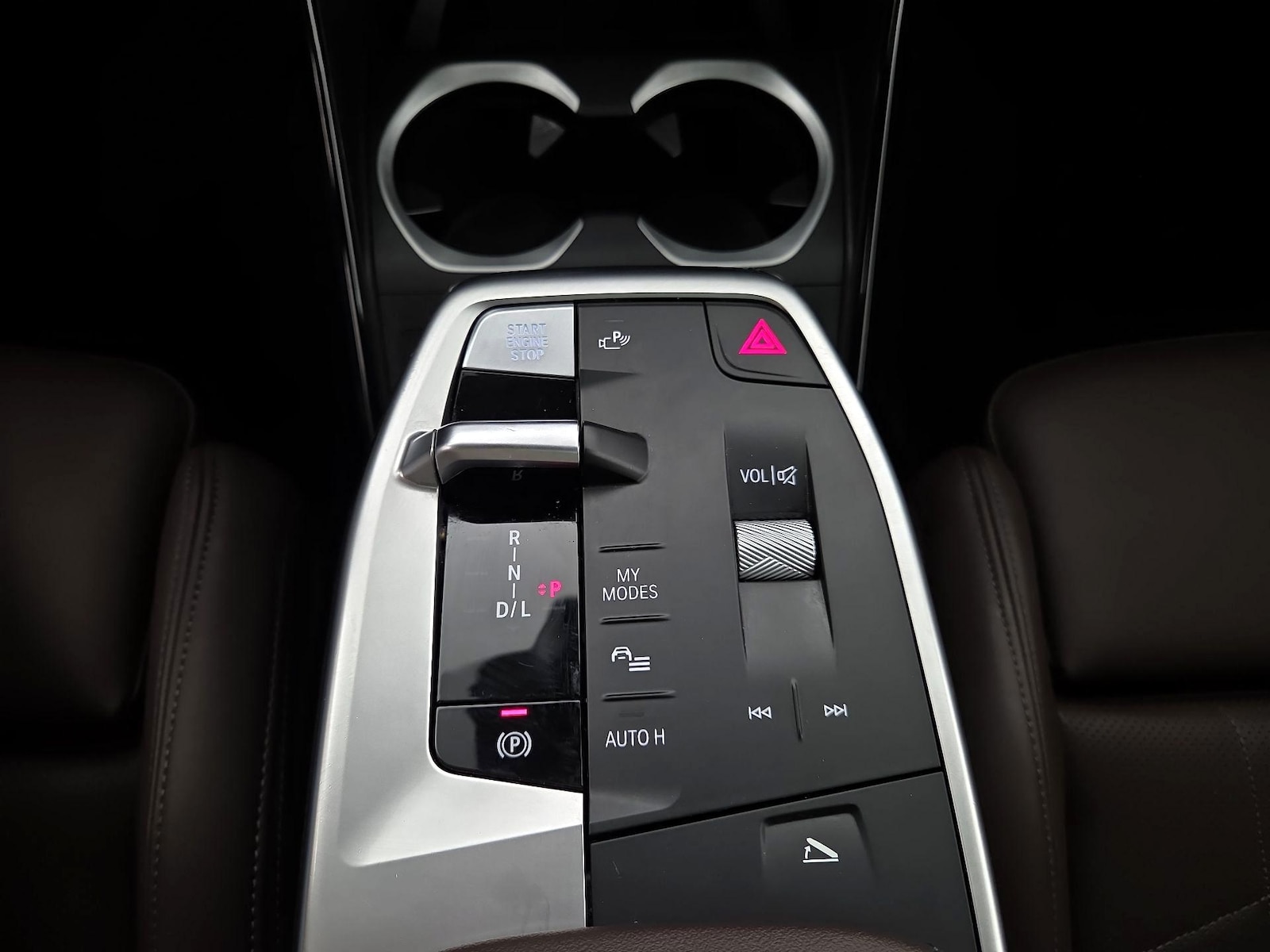 2025 BMW X2 28i - Photo 18