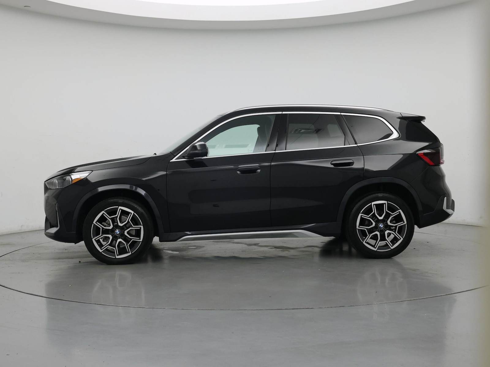 2026 BMW X1 28i - Photo 4