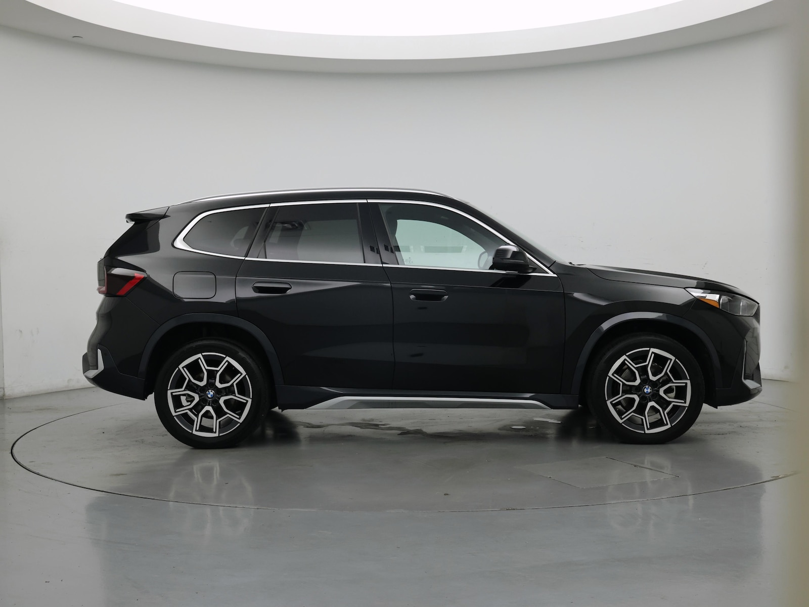 2026 BMW X1 28i - Photo 8