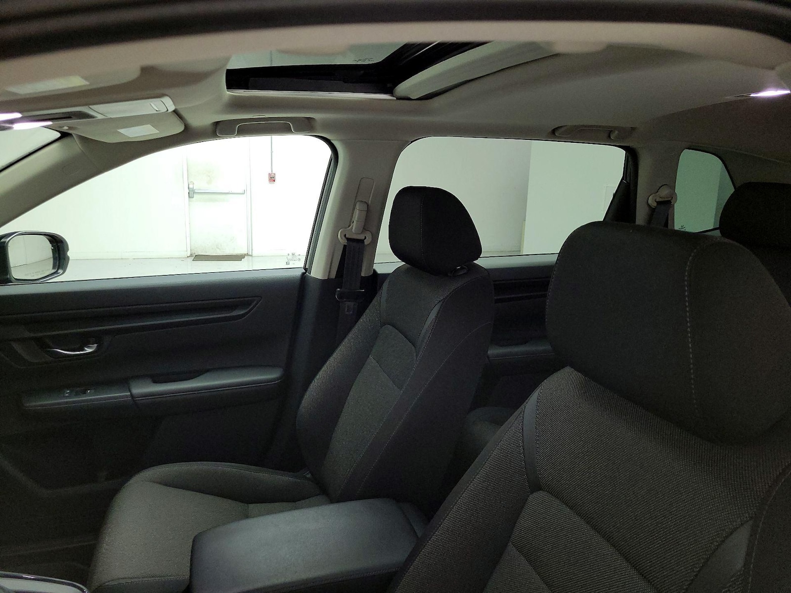 Sunroof(s) & Overhead Airbags