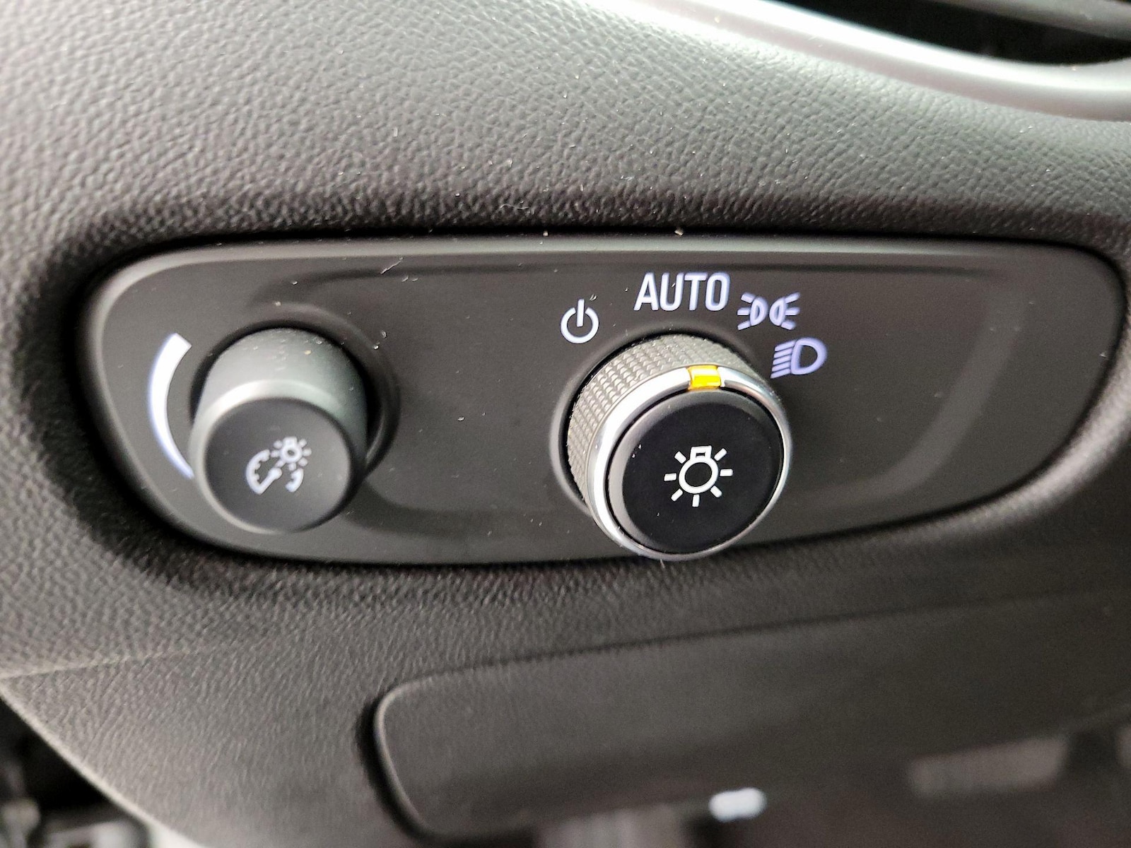 2025 Chevrolet Malibu 1LT - Photo 14