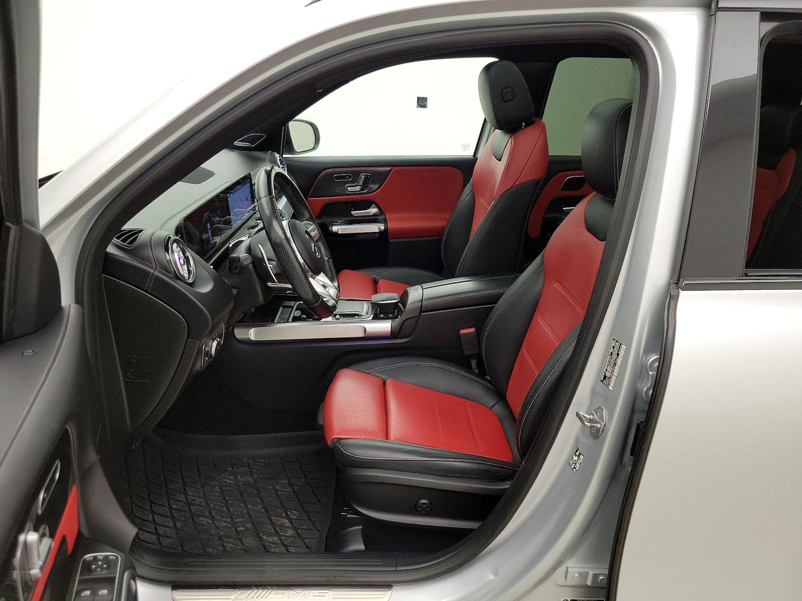 Power Seat(s) & Side Airbags