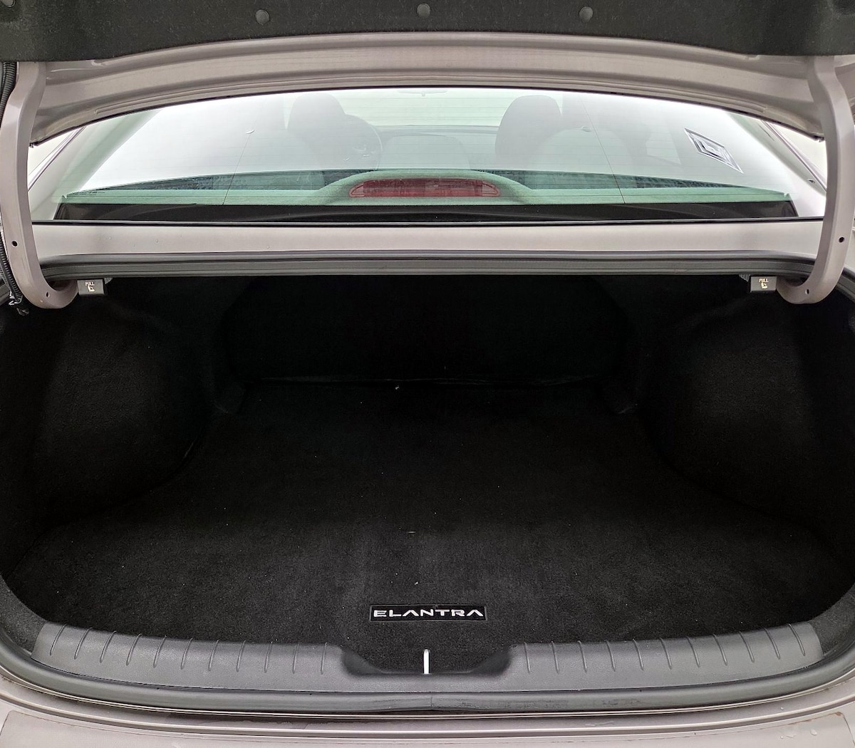 Trunk/Cargo (Seats Up)