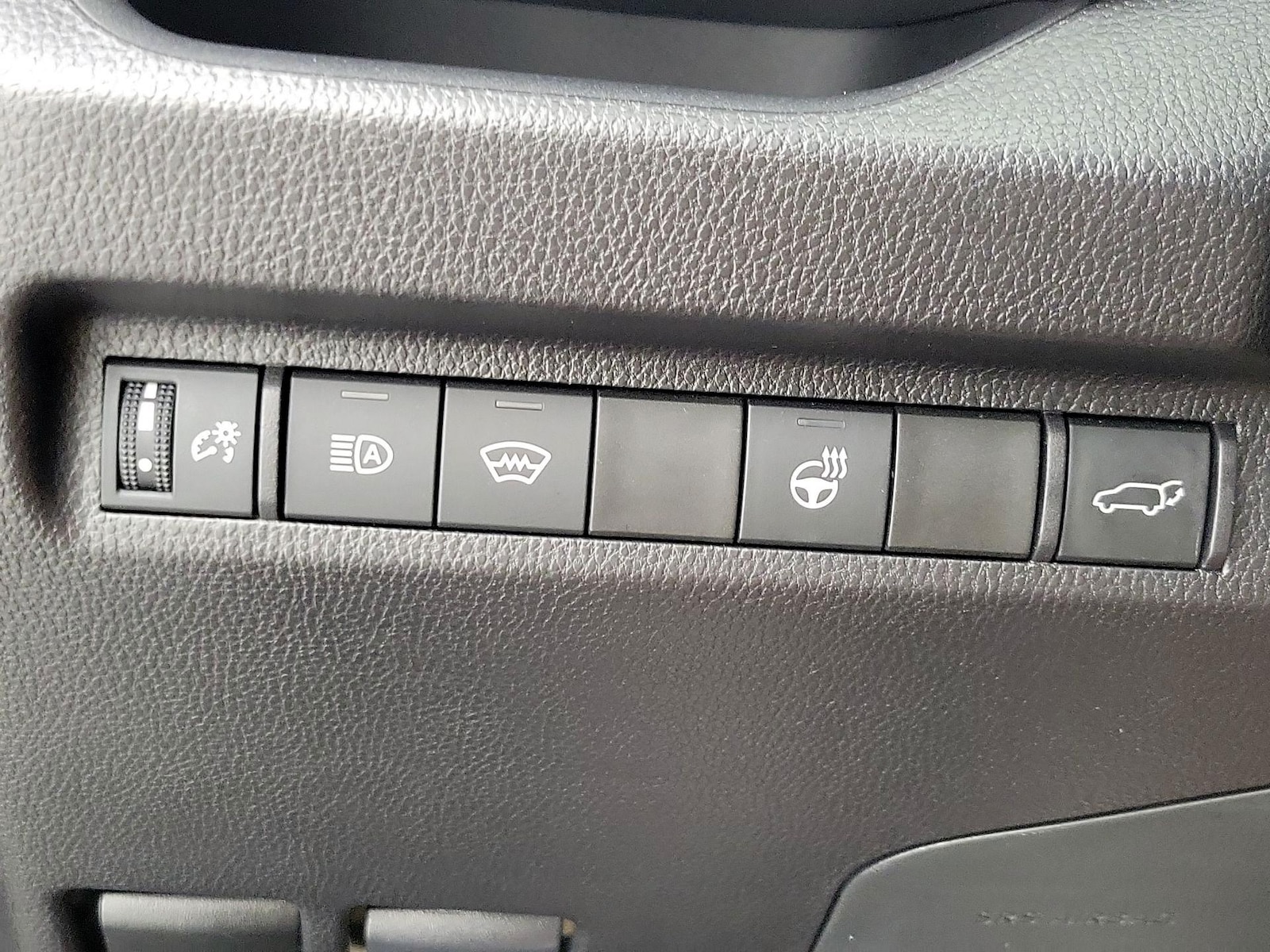 2024 Toyota RAV4 XLE Premium - Photo 14