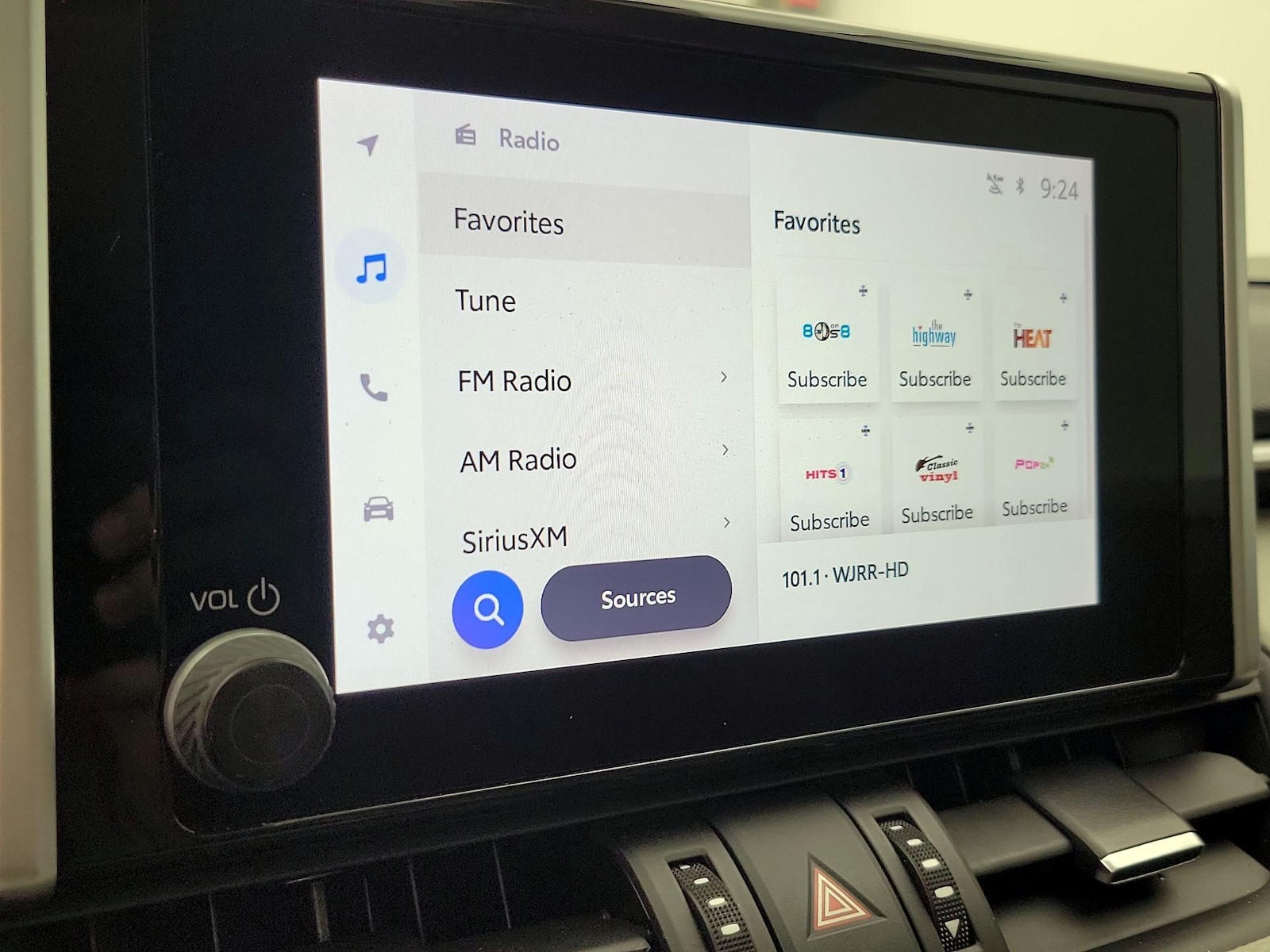 2024 Toyota RAV4 XLE Premium - Photo 17