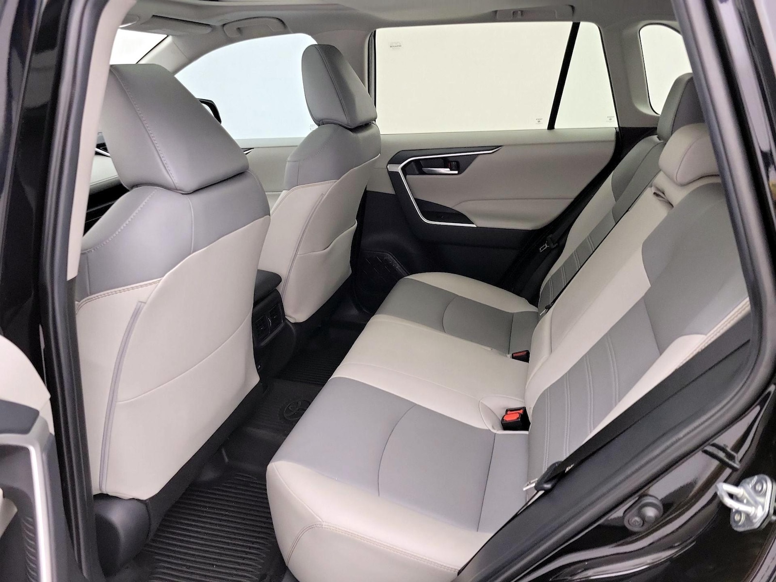 2024 Toyota RAV4 XLE Premium - Photo 22