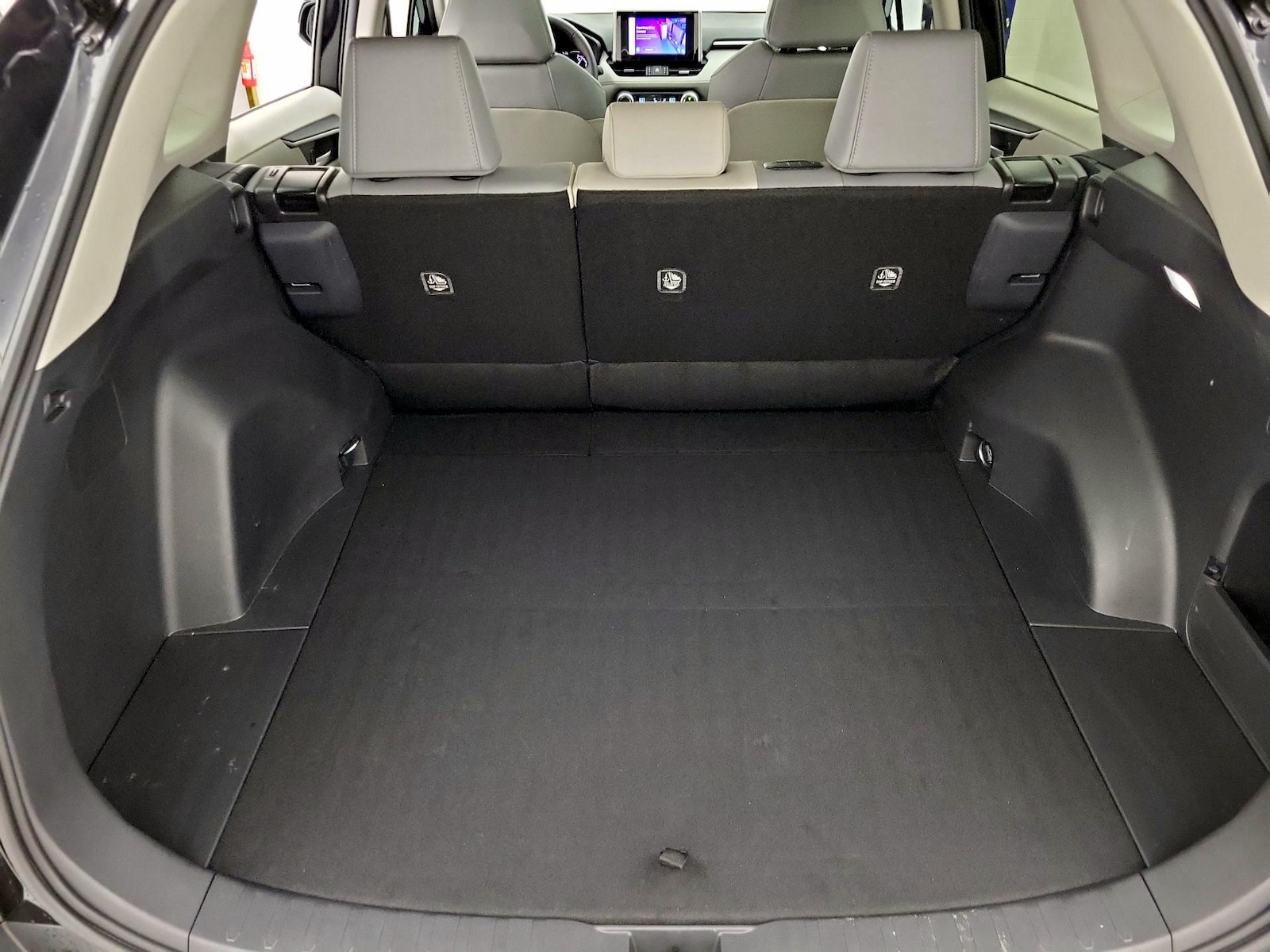 2024 Toyota RAV4 XLE Premium - Photo 23
