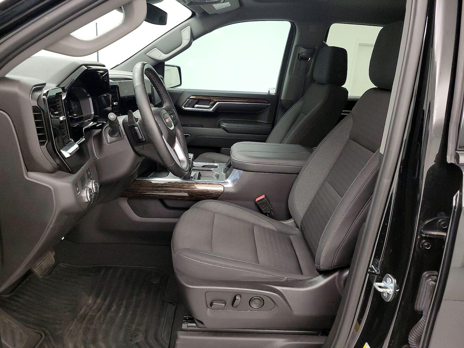 2024 GMC Sierra 1500 Elevation - Photo 12
