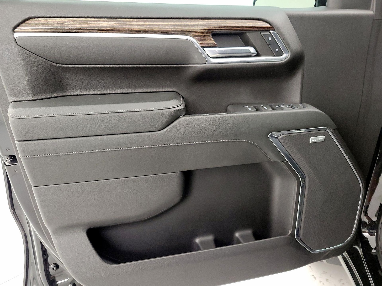 2024 GMC Sierra 1500 Elevation - Photo 13