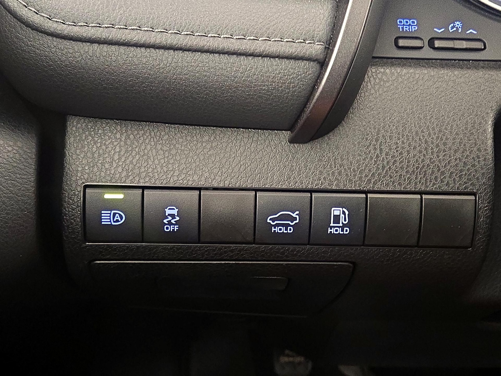 2024 Toyota Camry LE - Photo 14