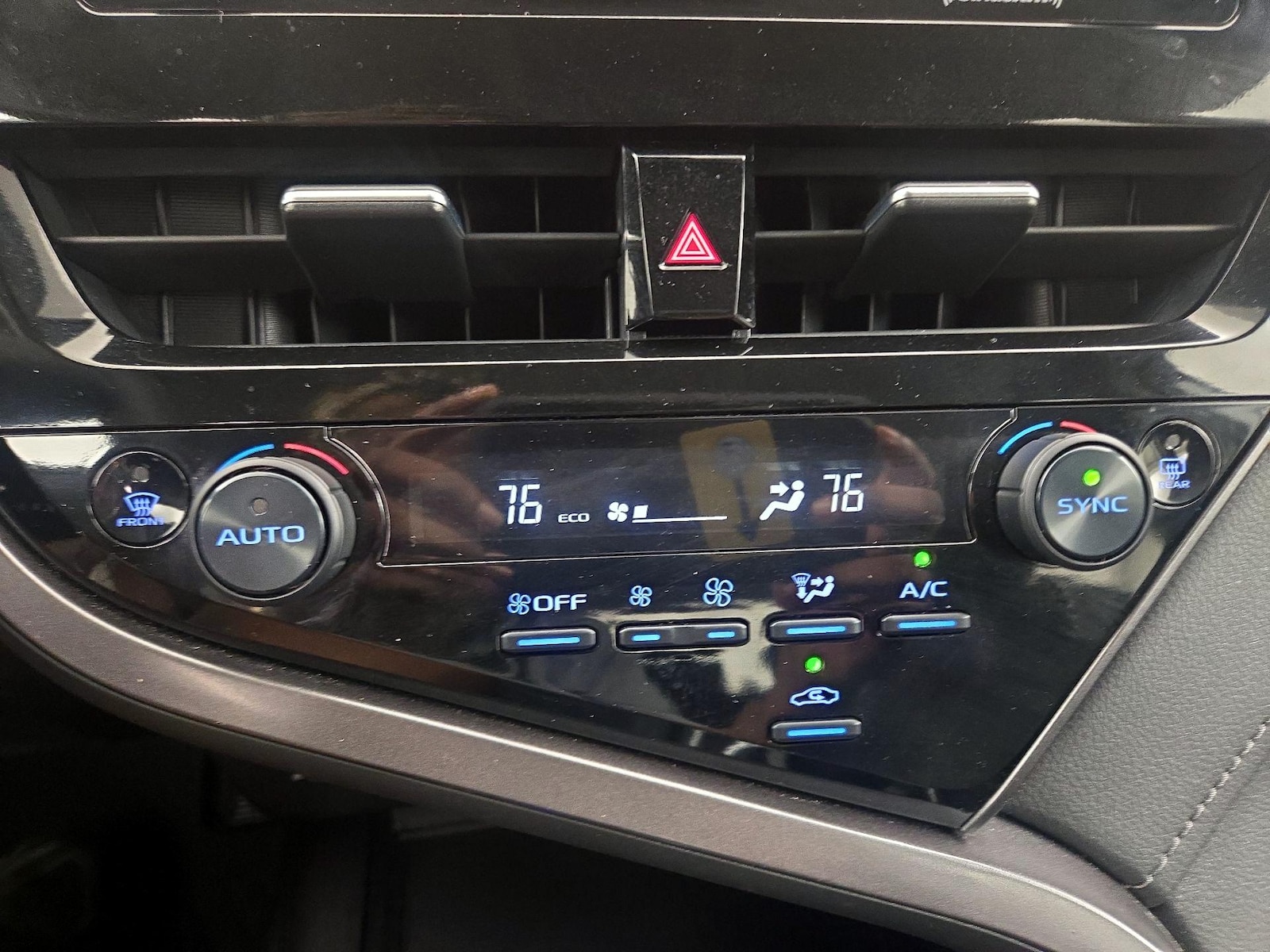 2024 Toyota Camry LE - Photo 17