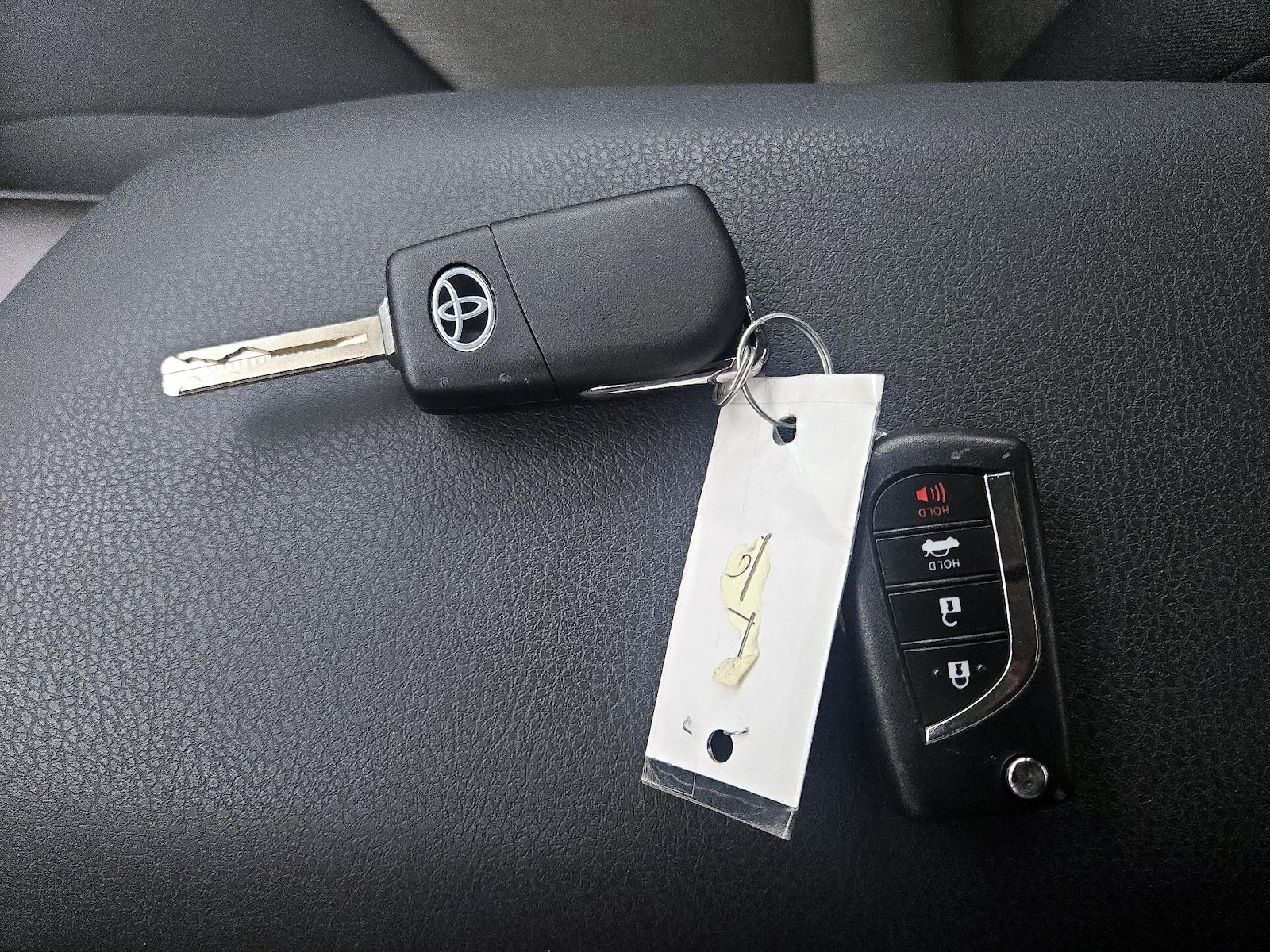 2024 Toyota Camry LE - Photo 22