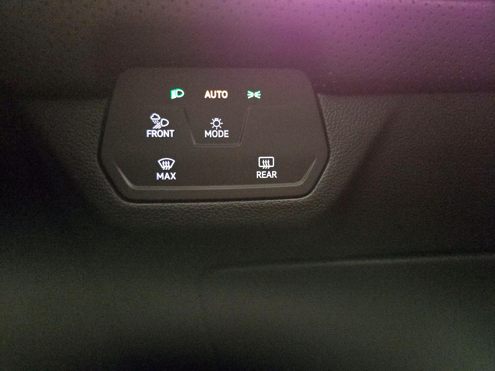 2024 Volkswagen Atlas Cross Sport SEL R-LINE - Photo 14