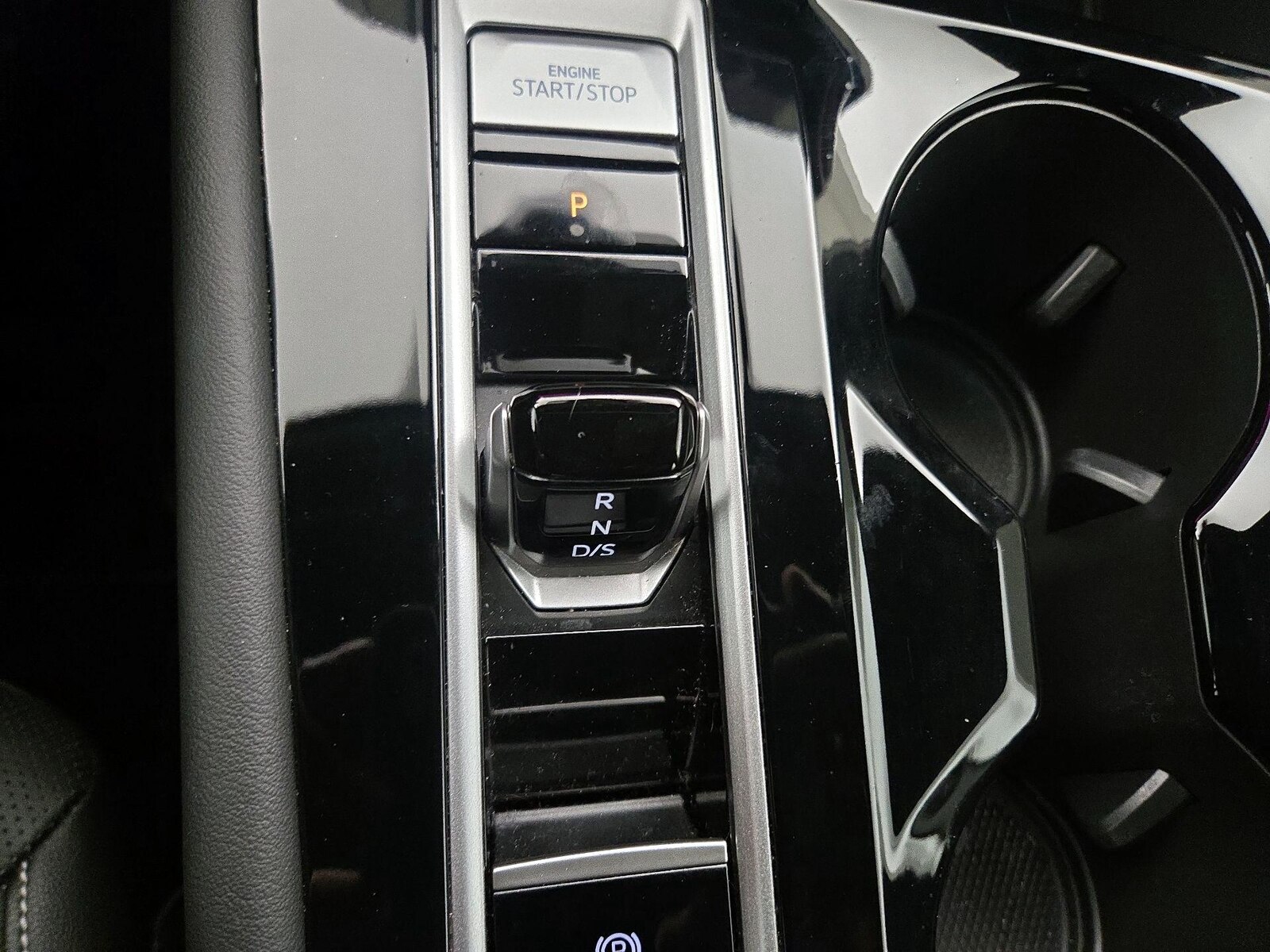 2024 Volkswagen Atlas Cross Sport SEL R-LINE - Photo 19