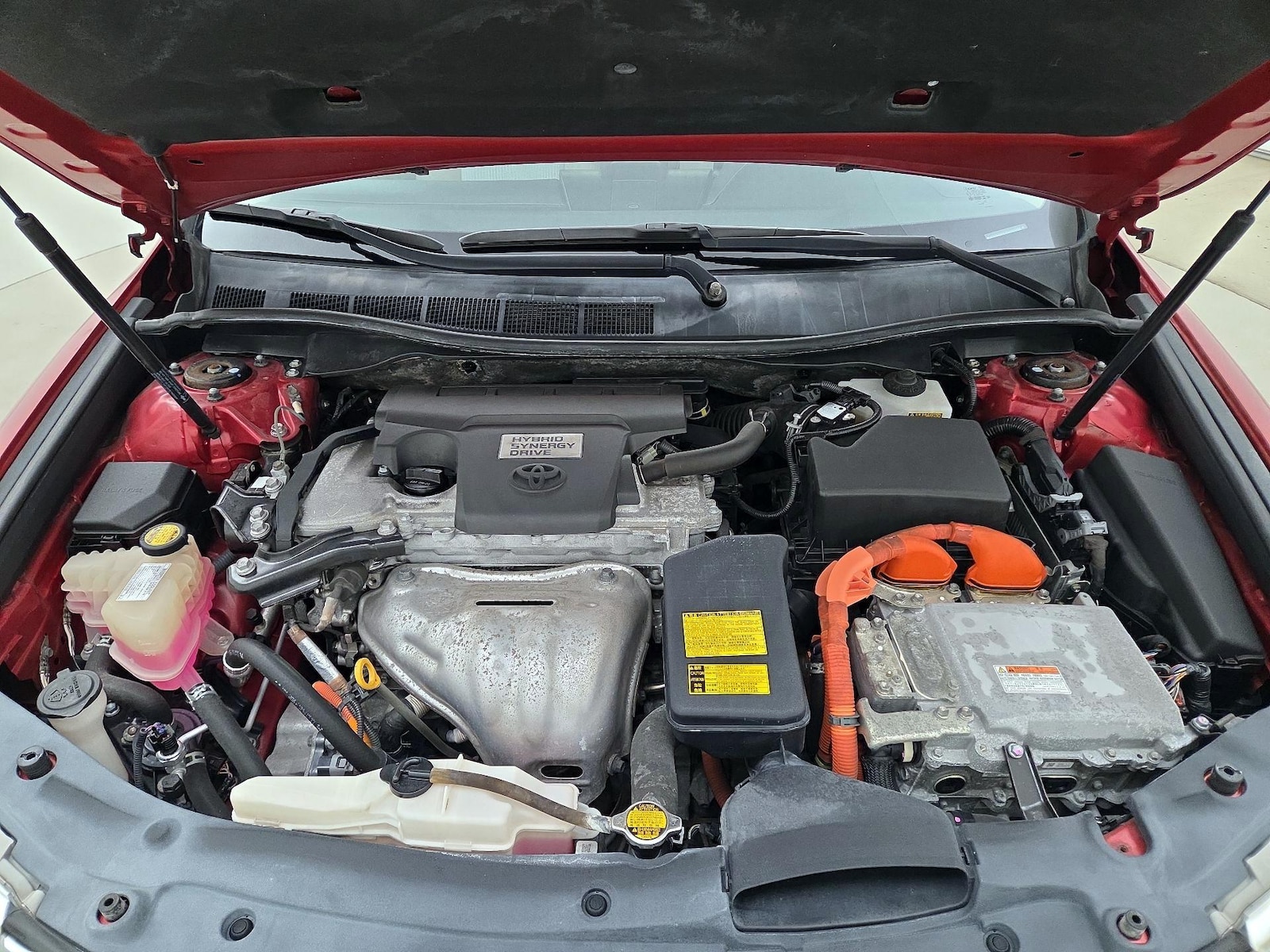2014 Toyota Camry XLE Hybrid - Photo 21