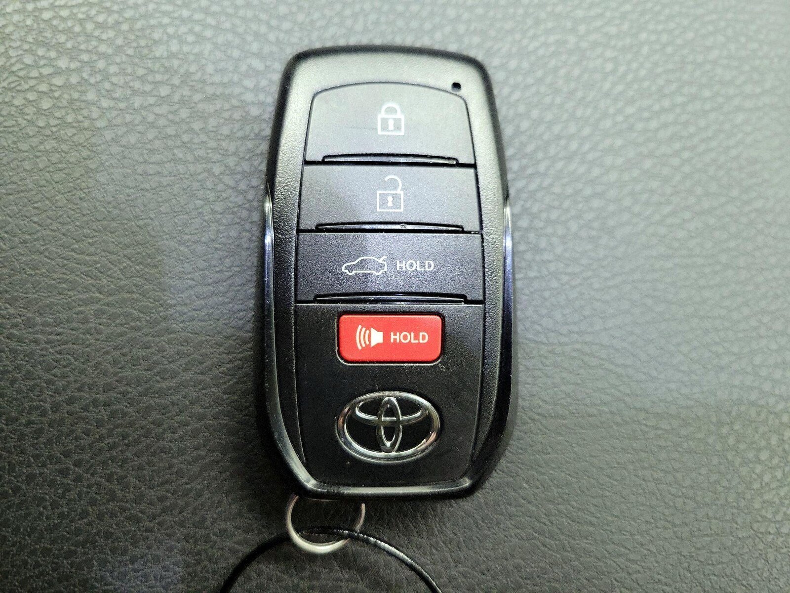 2025 Toyota Camry SE - Photo 24