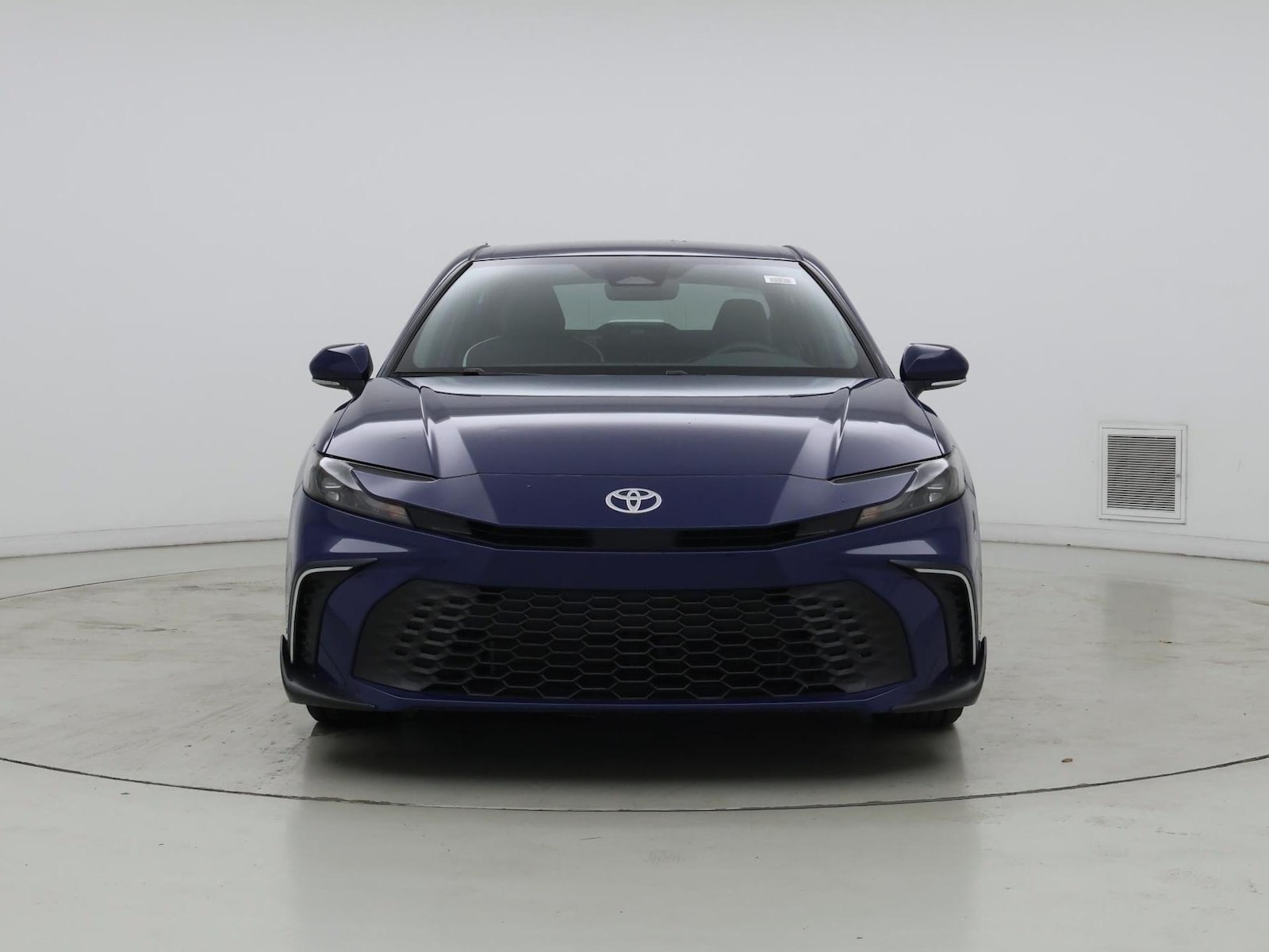 2025 Toyota Camry SE - Photo 6