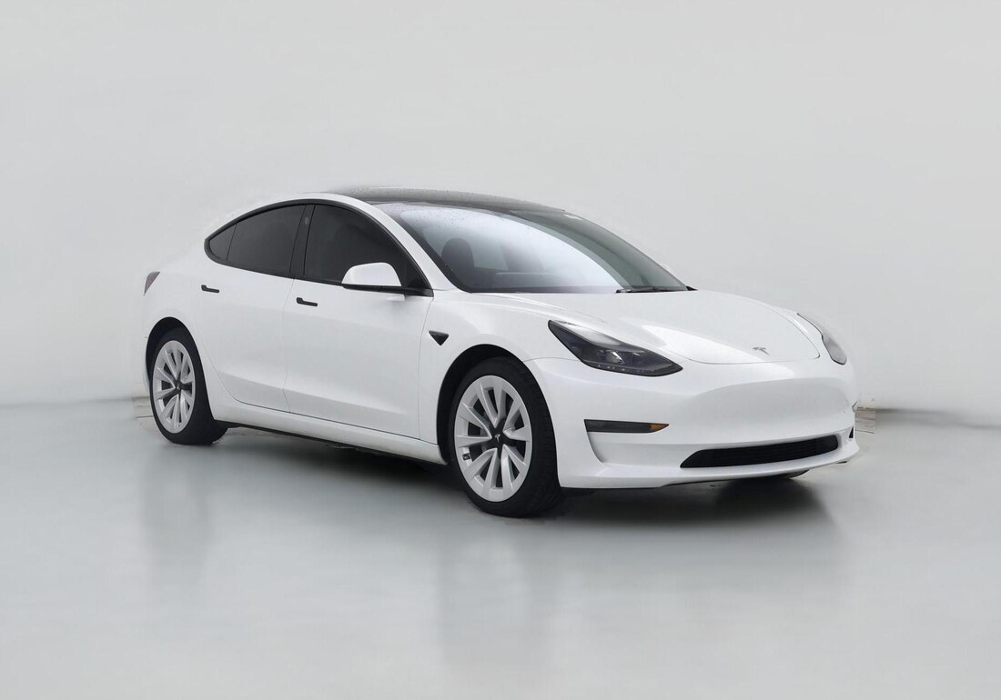 2023 Tesla Model 3 Long Range All-Wheel Drive in White — CarMax photo