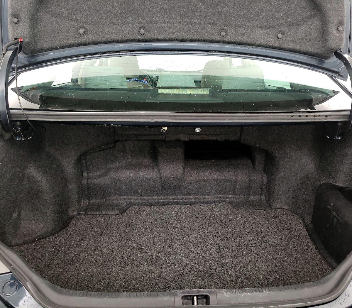 Trunk/Cargo (Seats Up)